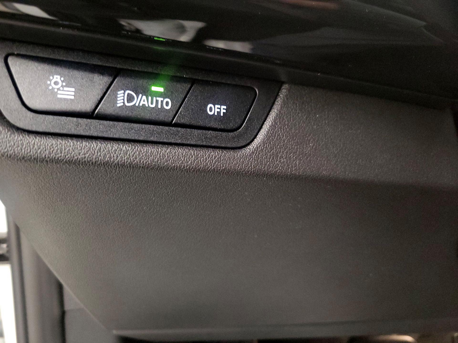 Thumbnail: 2026 BMW X1 - 13