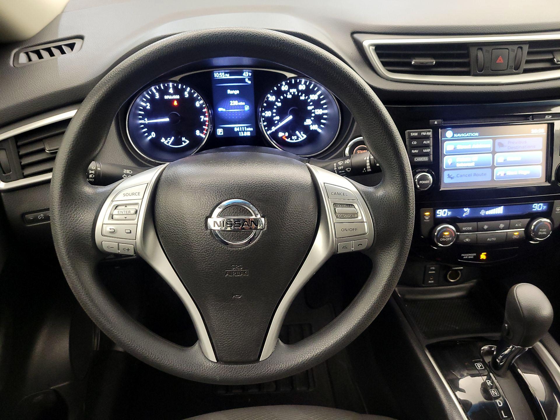 Thumbnail: 2016 Nissan Rogue - 10