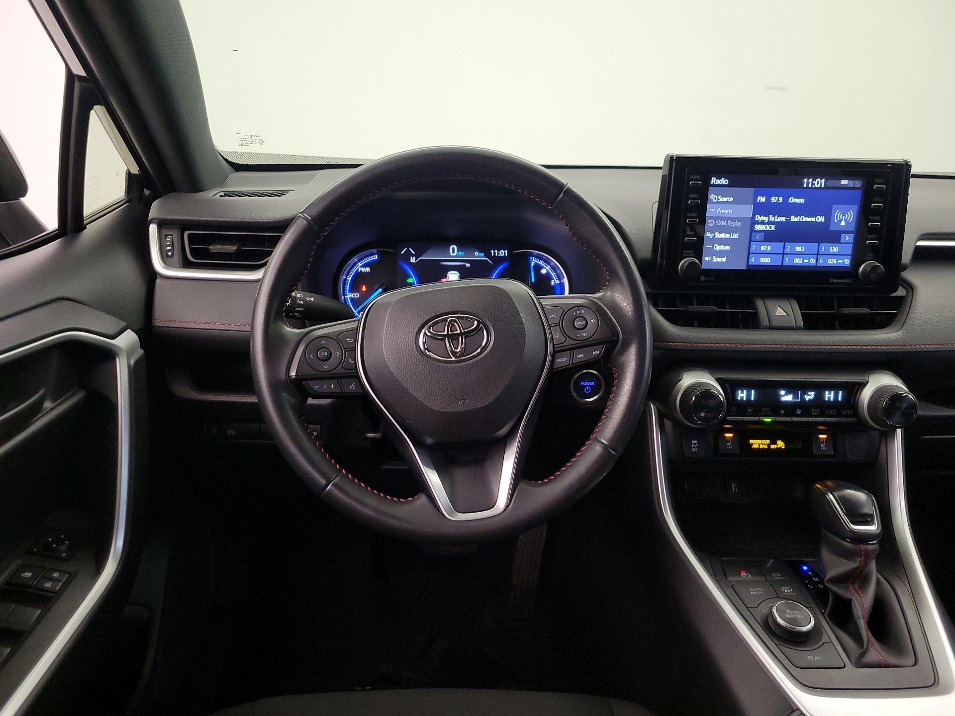 Thumbnail: 2021 Toyota RAV4 - 10