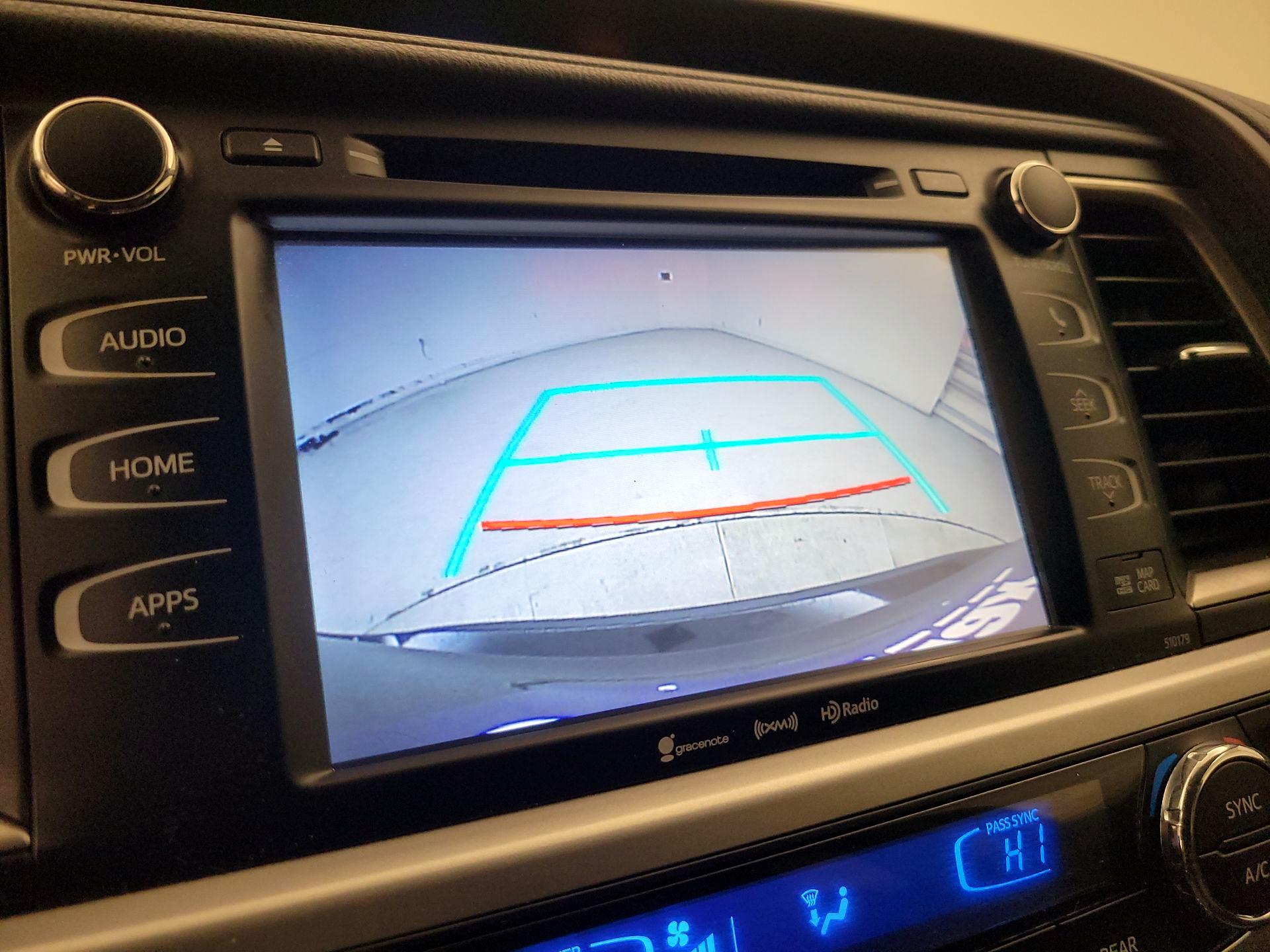 Thumbnail: 2017 Toyota Highlander - 14