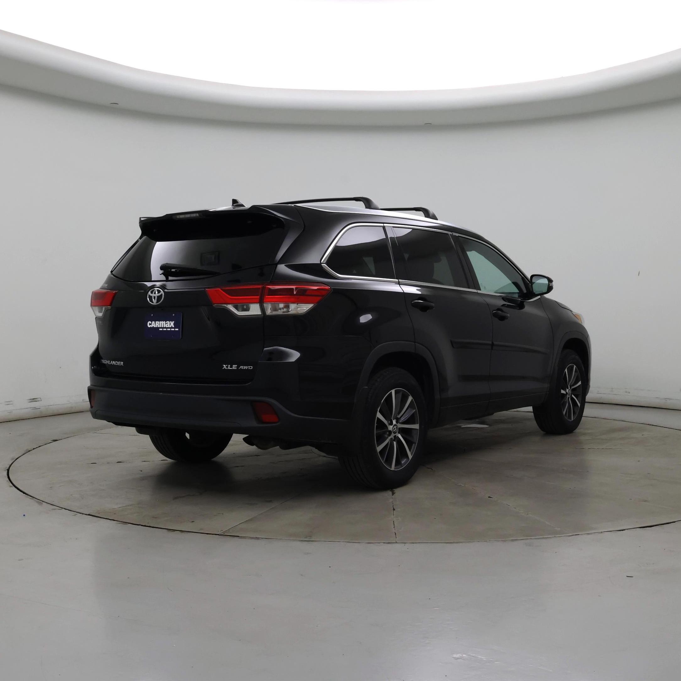 Thumbnail: 2017 Toyota Highlander - 8