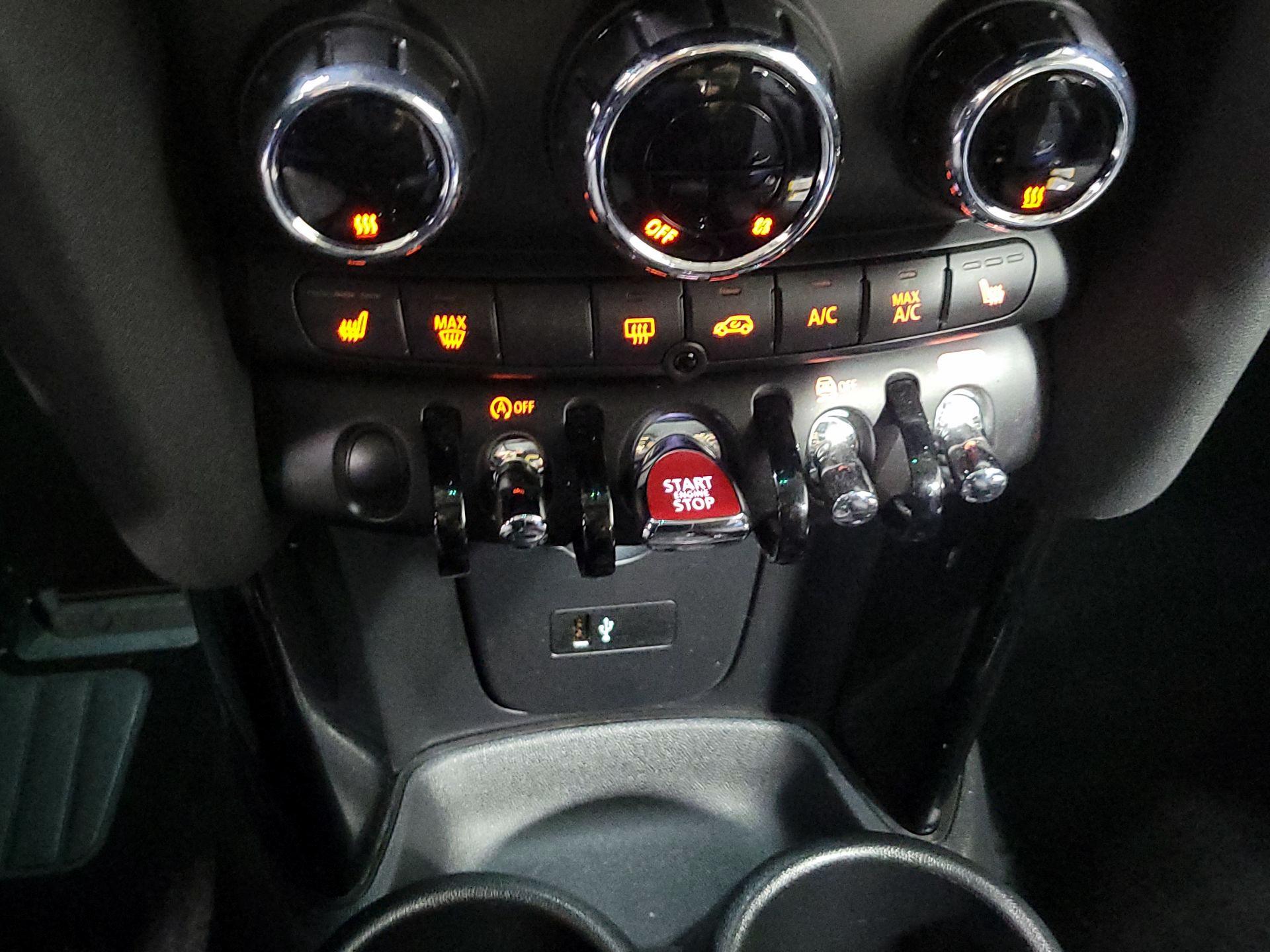 Thumbnail: 2023 MINI Cooper Hardtop - 17