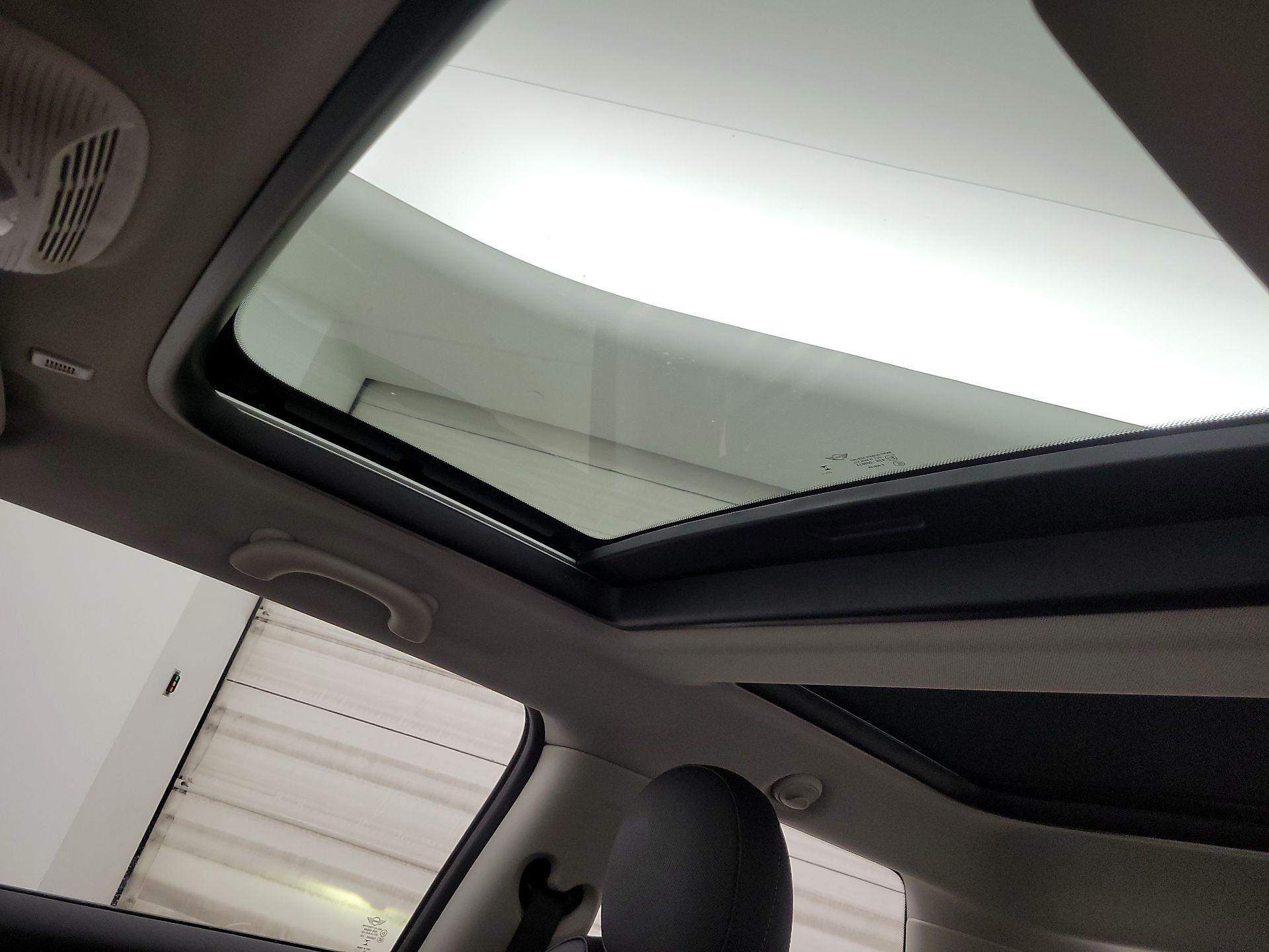 Thumbnail: 2023 MINI Cooper Hardtop - 20