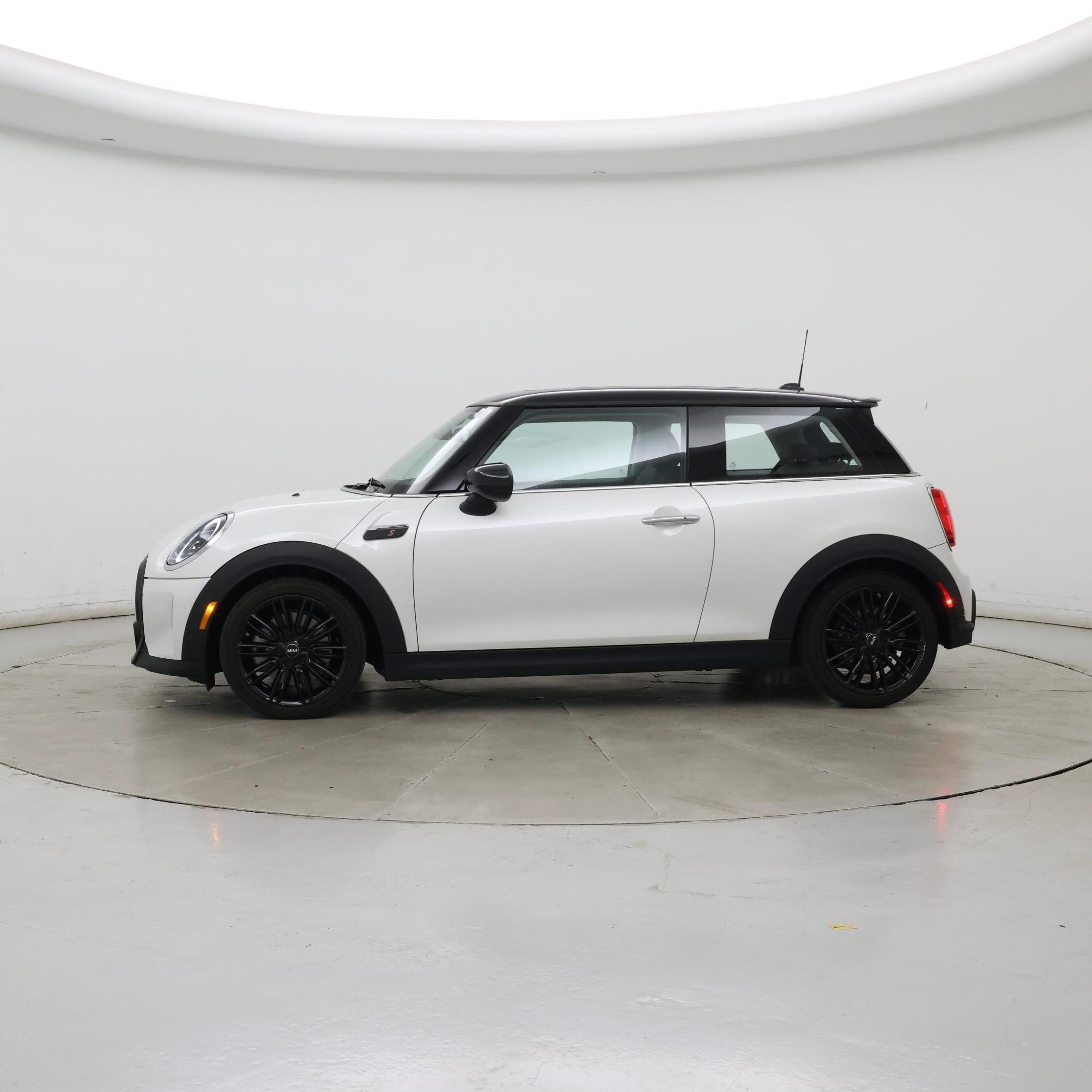 Thumbnail: 2023 MINI Cooper Hardtop - 3