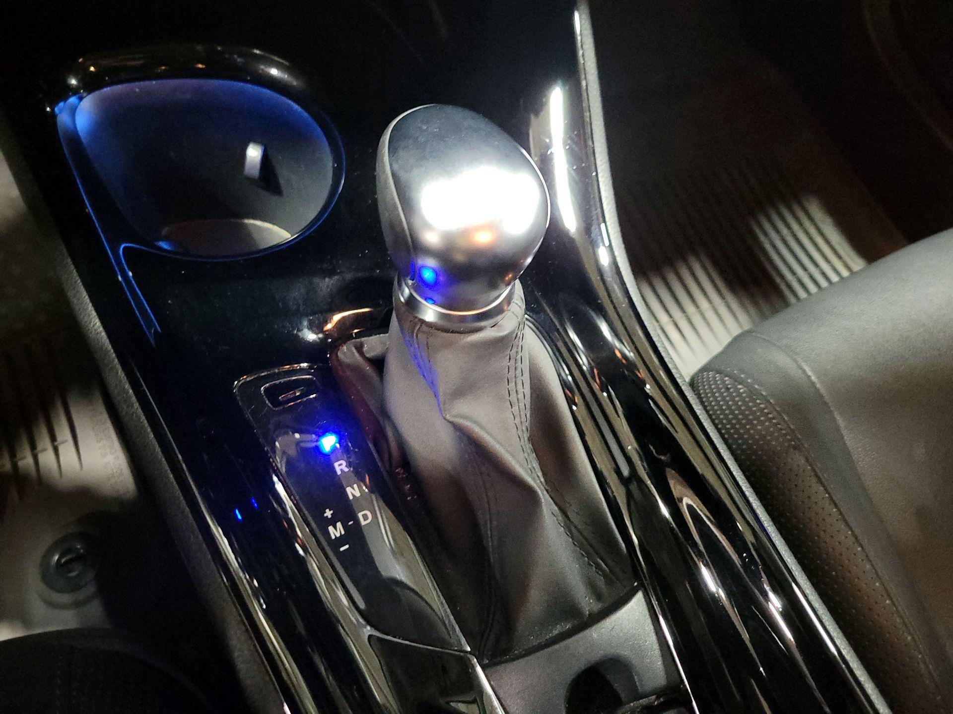 Thumbnail: 2021 Toyota C-HR - 16