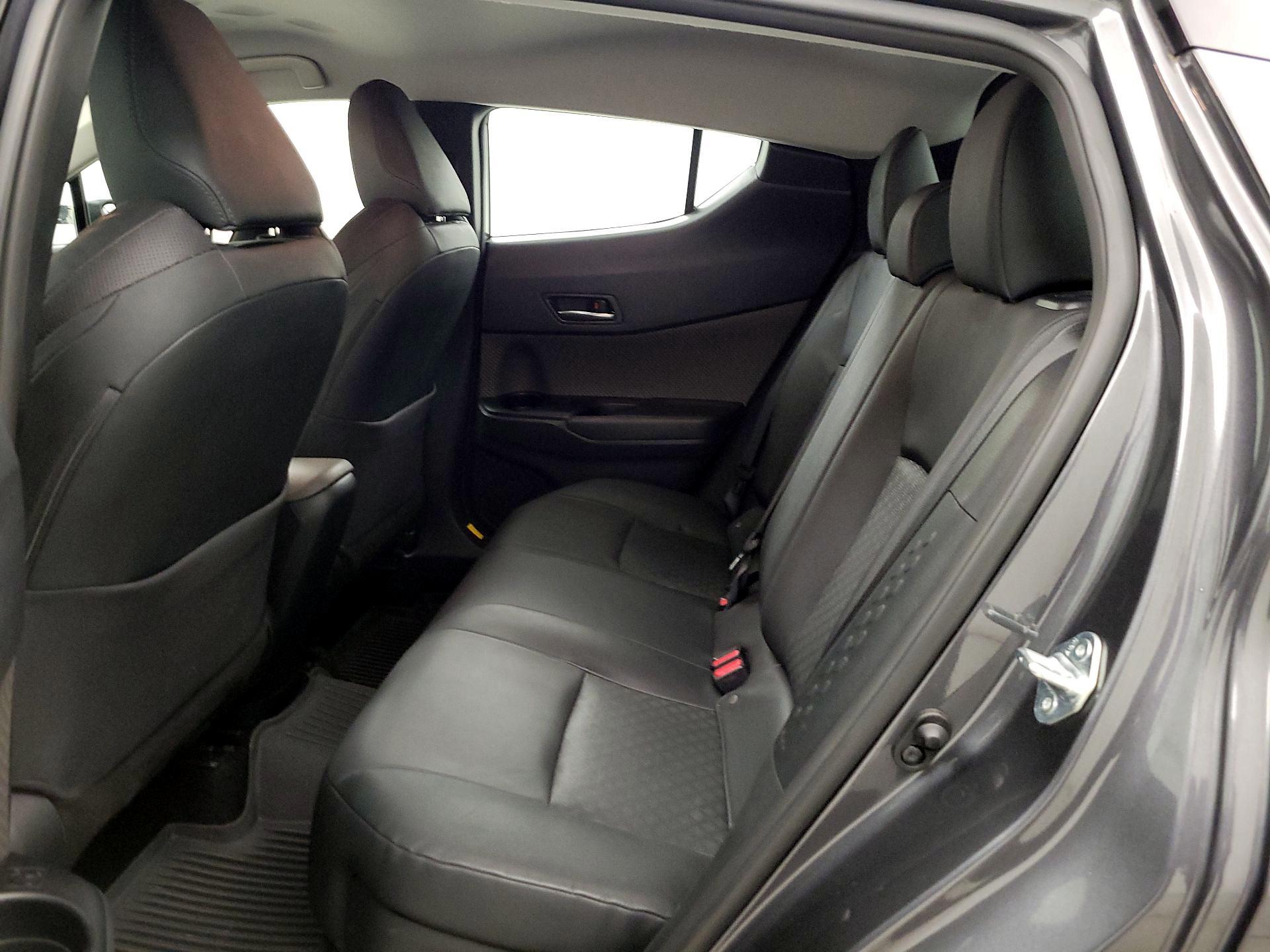 Thumbnail: 2021 Toyota C-HR - 18