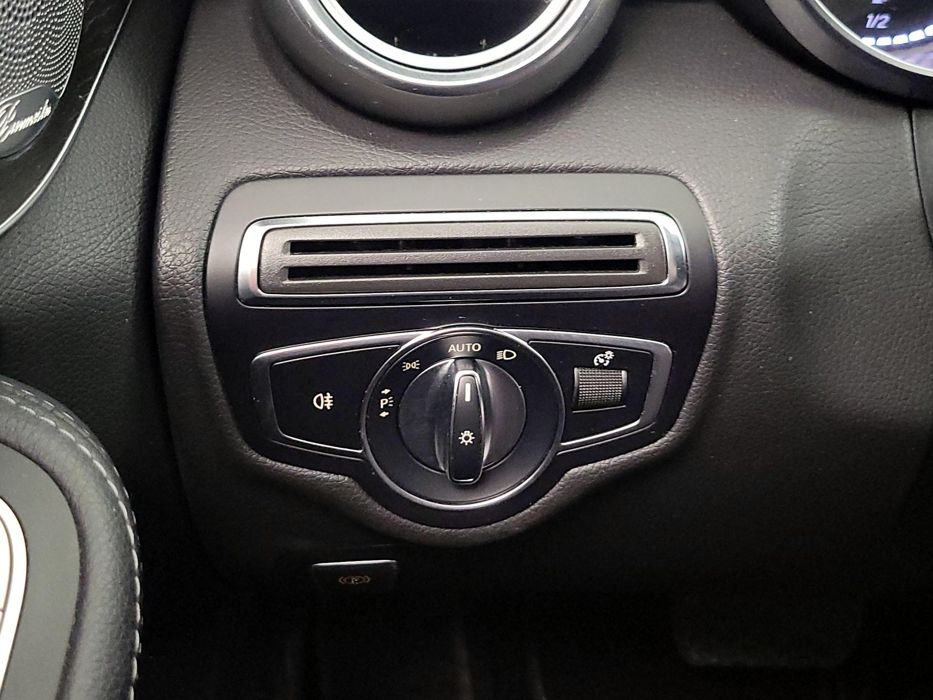 Thumbnail: 2019 Mercedes-Benz C-Class - 13