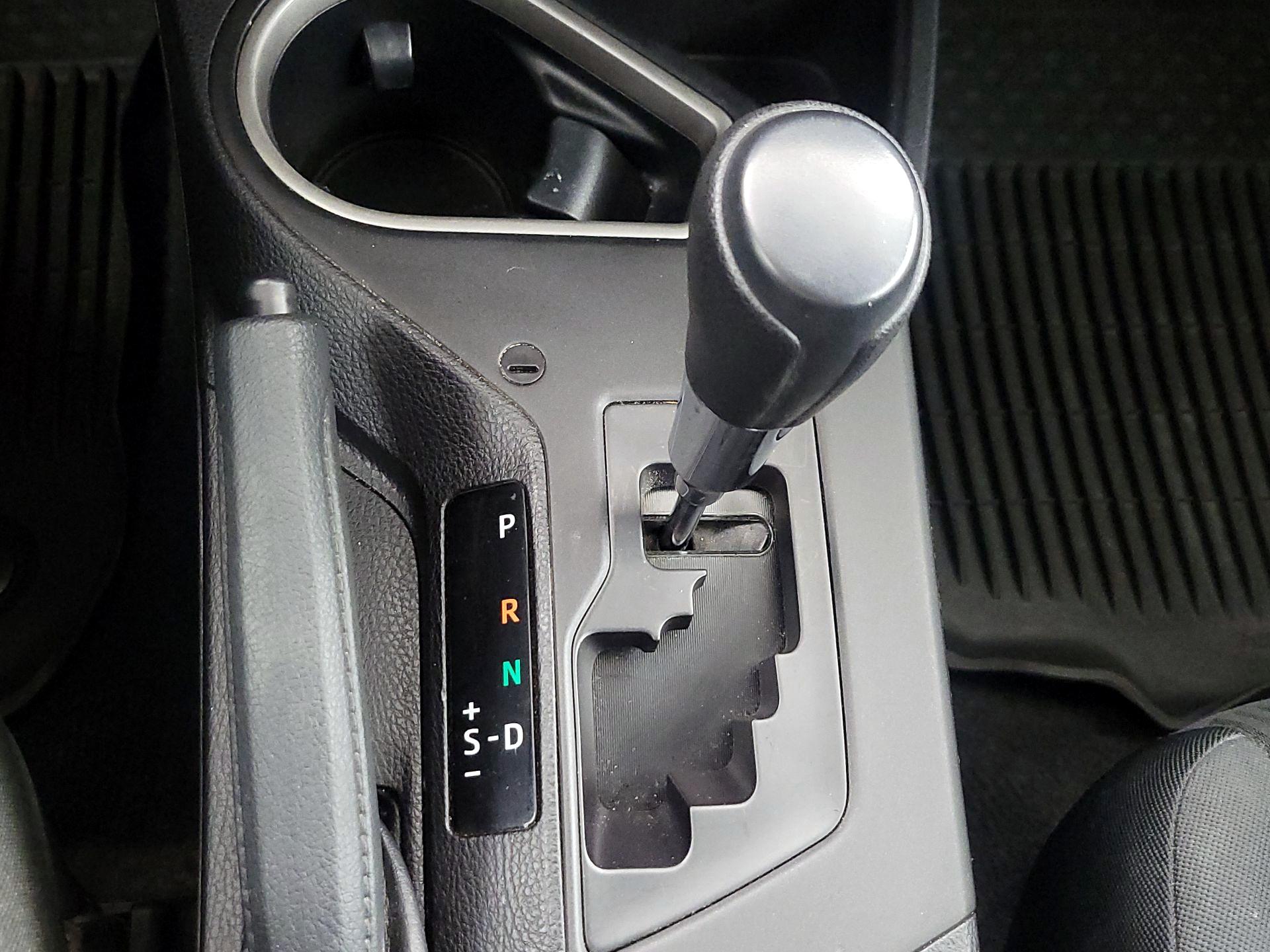 Thumbnail: 2017 Toyota RAV4 - 17