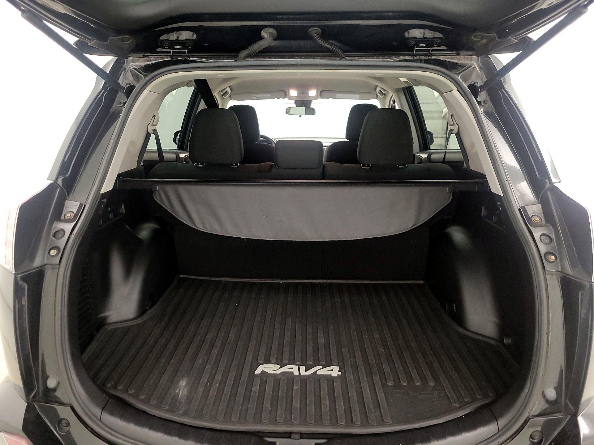 Thumbnail: 2017 Toyota RAV4 - 20