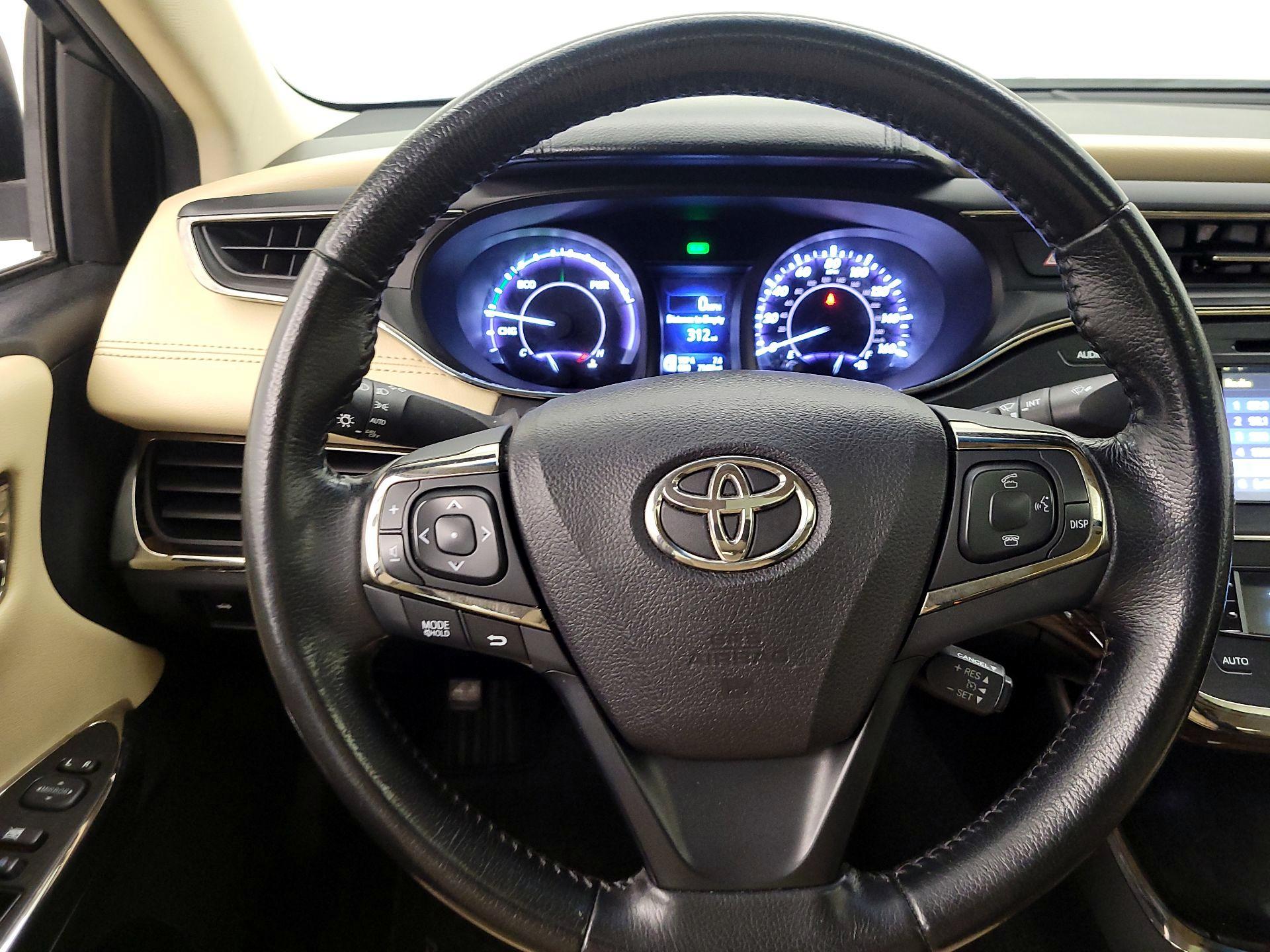 Thumbnail: 2015 Toyota Avalon - 10