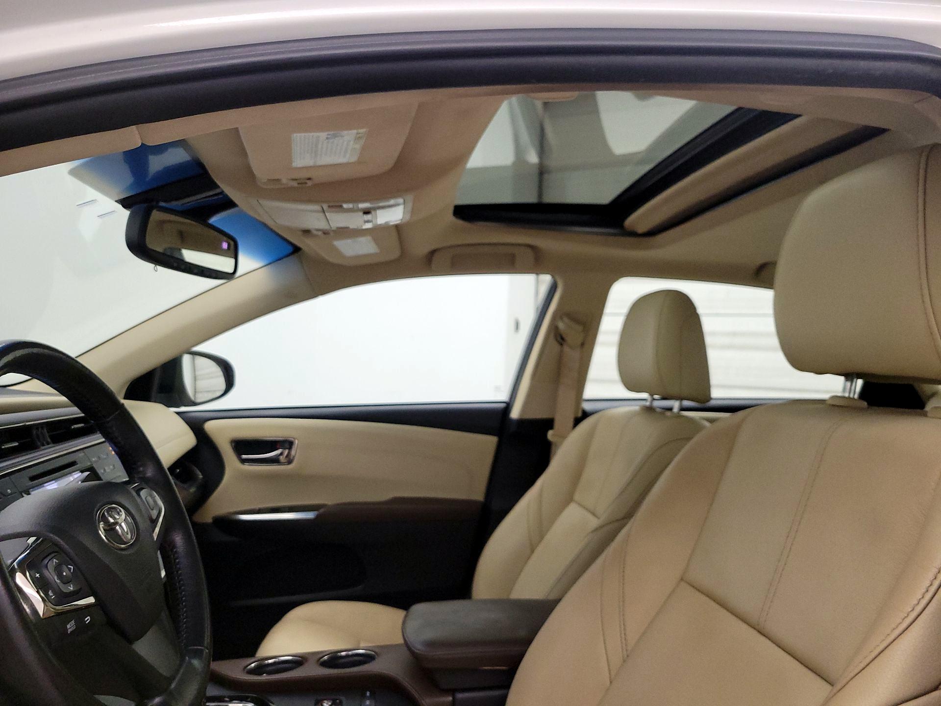 Thumbnail: 2015 Toyota Avalon - 19