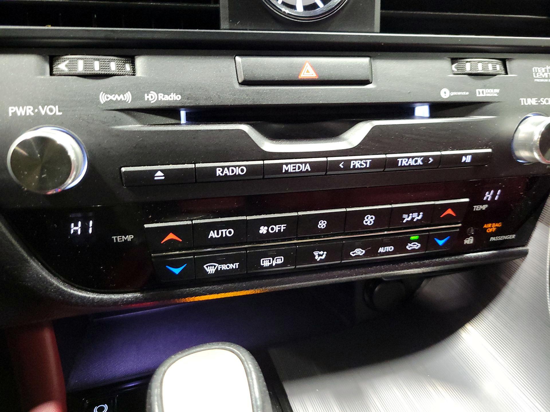 Thumbnail: 2017 Lexus RX - 17