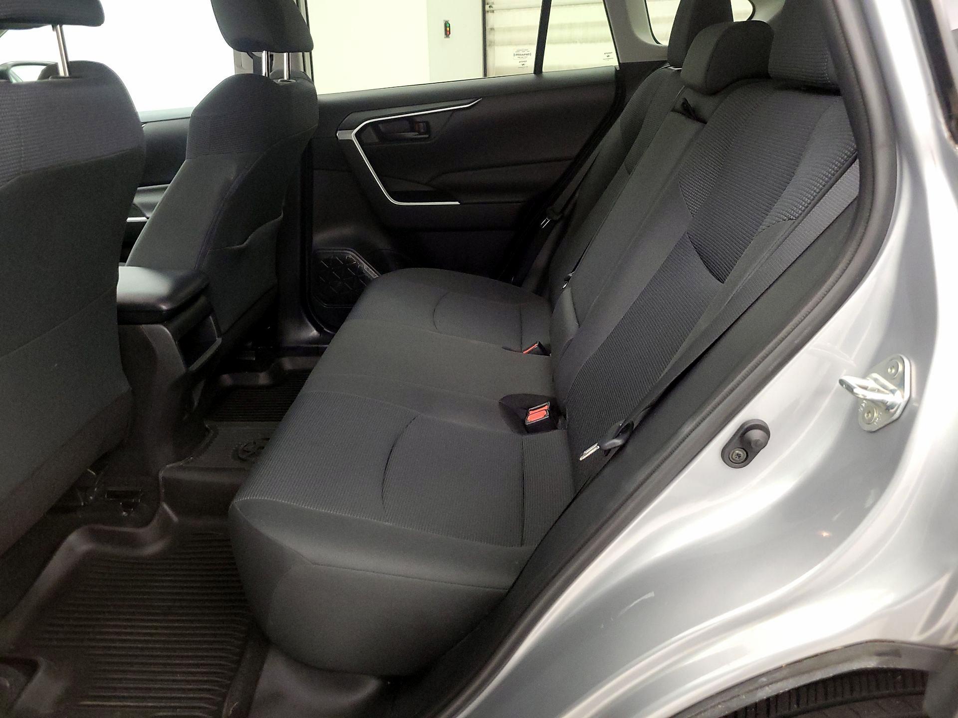 Thumbnail: 2020 Toyota RAV4 - 19