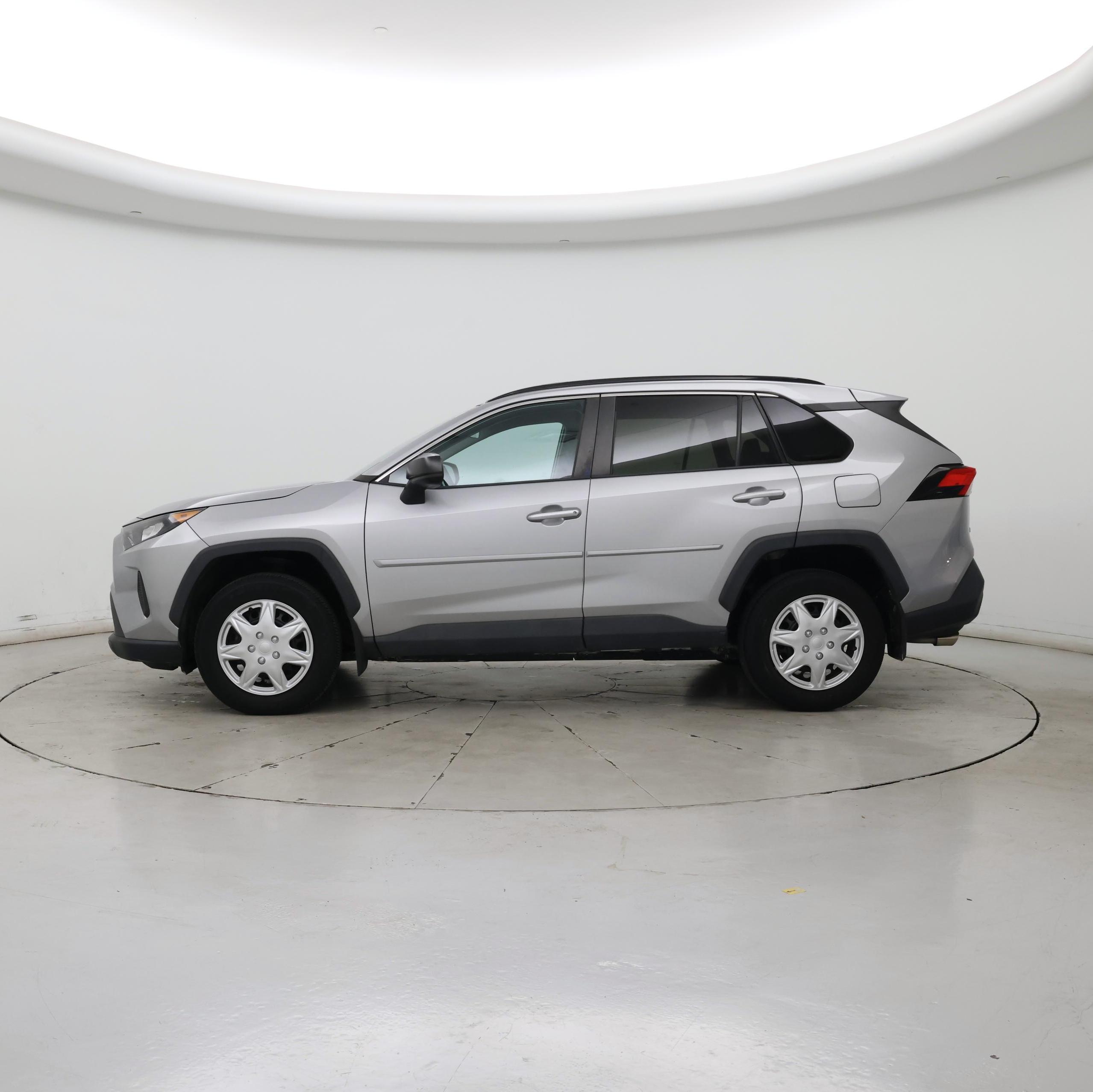 Thumbnail: 2020 Toyota RAV4 - 3