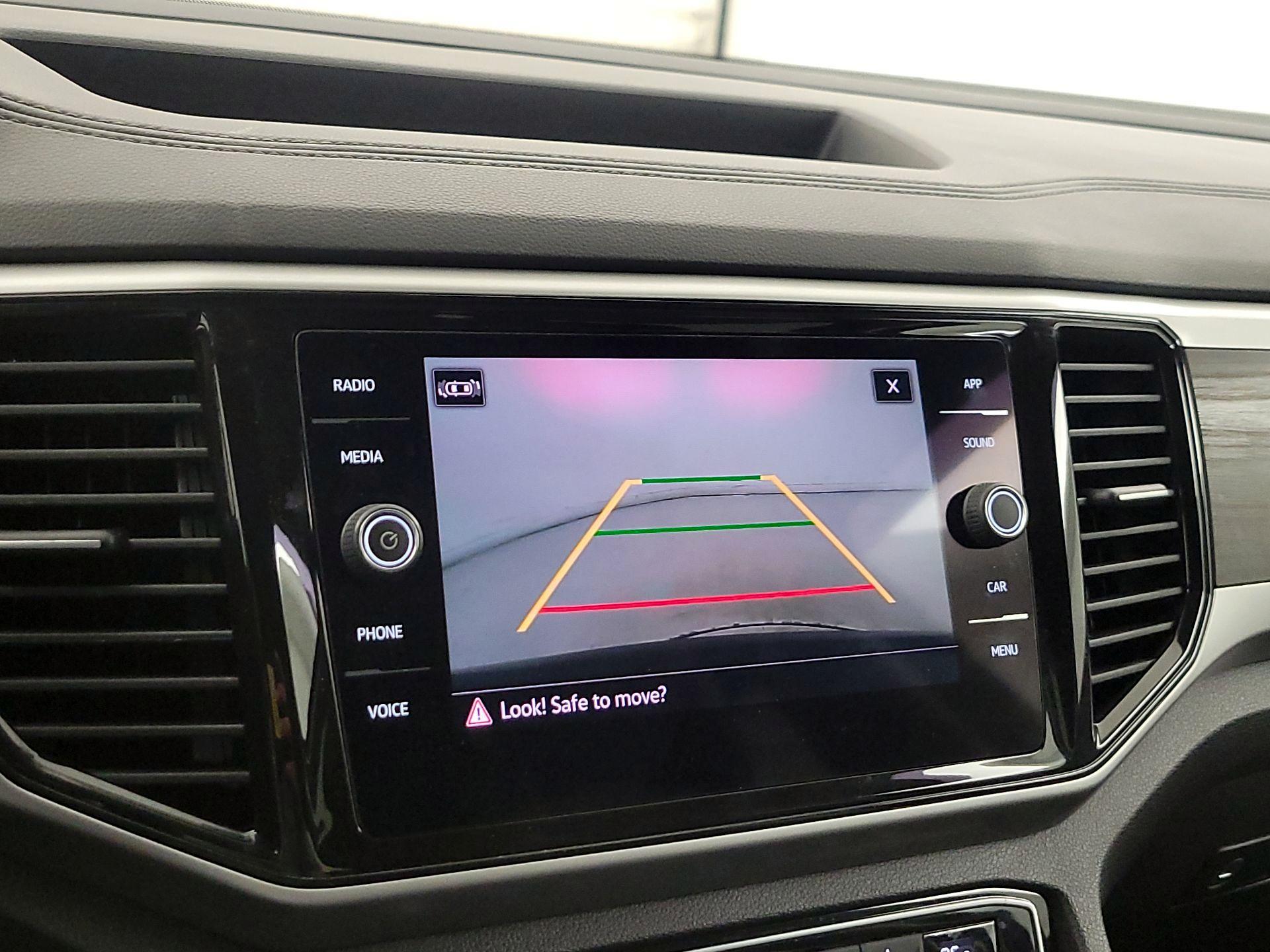 Thumbnail: 2022 Volkswagen Atlas - 14