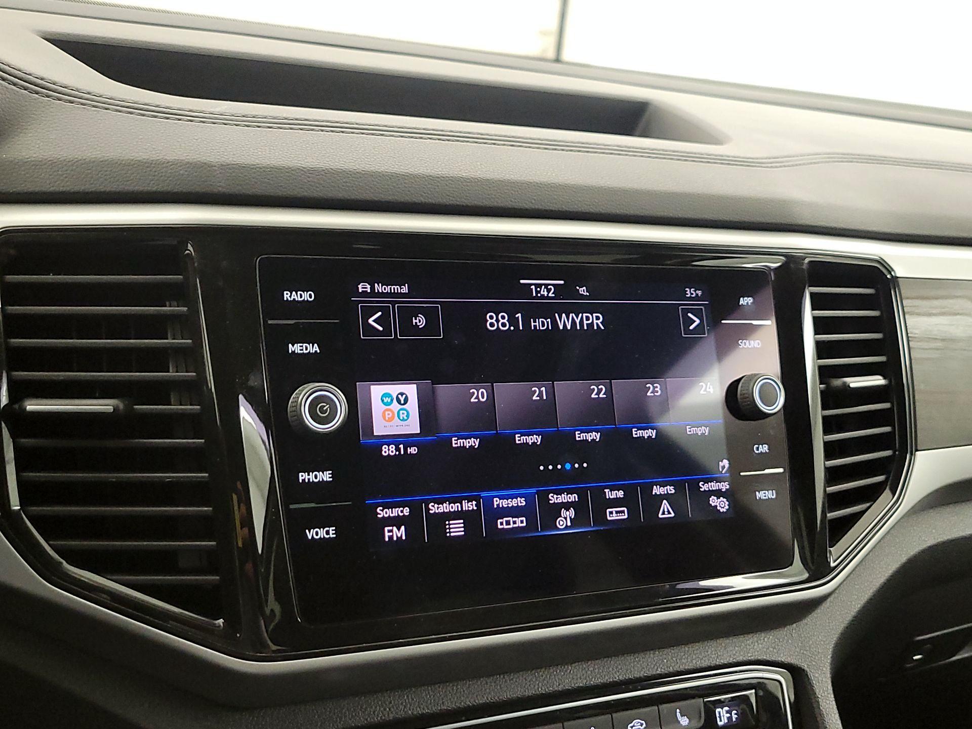 Thumbnail: 2022 Volkswagen Atlas - 15