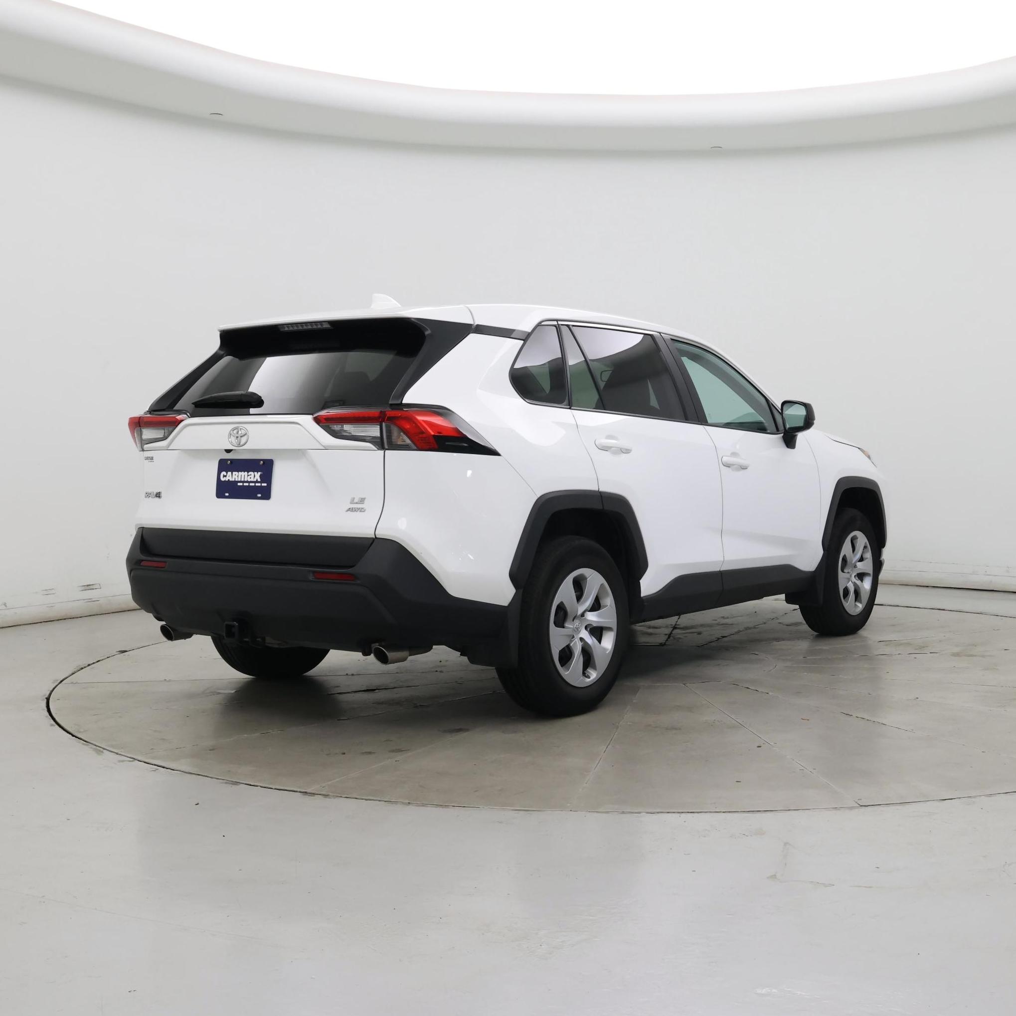 Thumbnail: 2022 Toyota RAV4 - 8