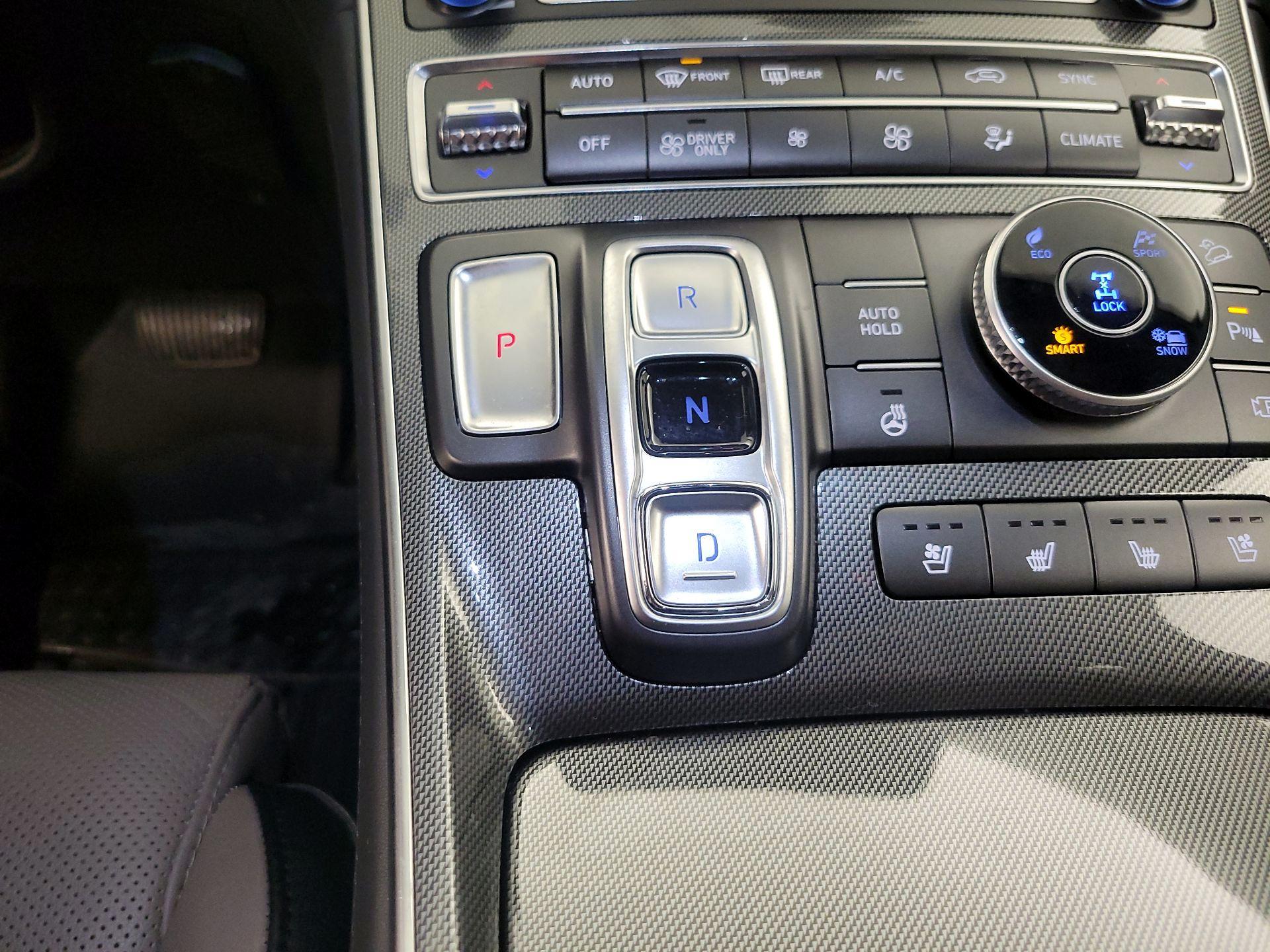 Thumbnail: 2023 Hyundai Santa Fe - 18