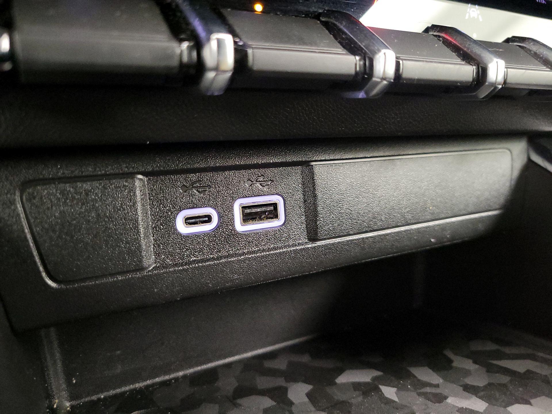 Thumbnail: 2025 GMC Canyon - 18