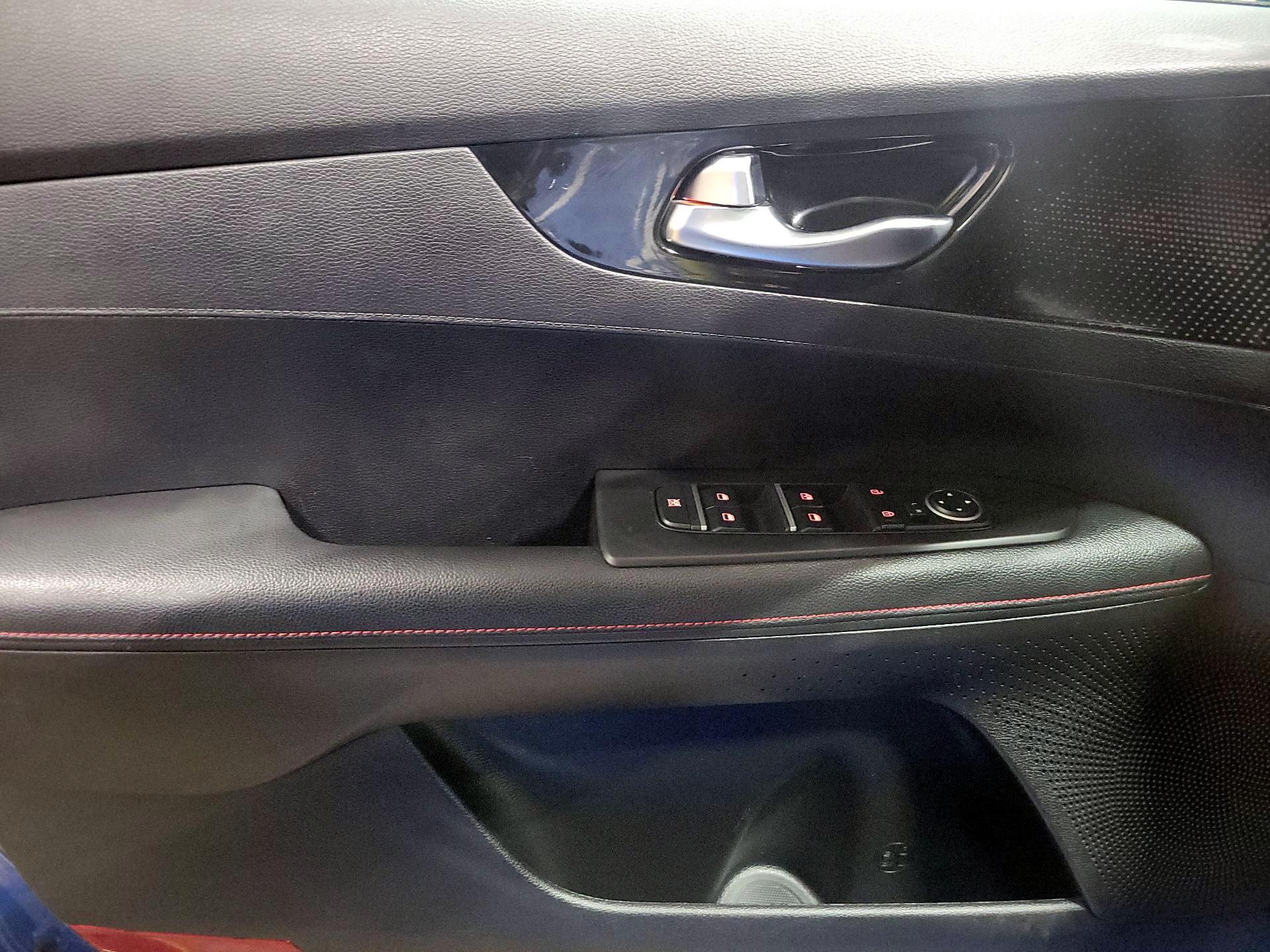 Thumbnail: 2023 Kia Forte - 12