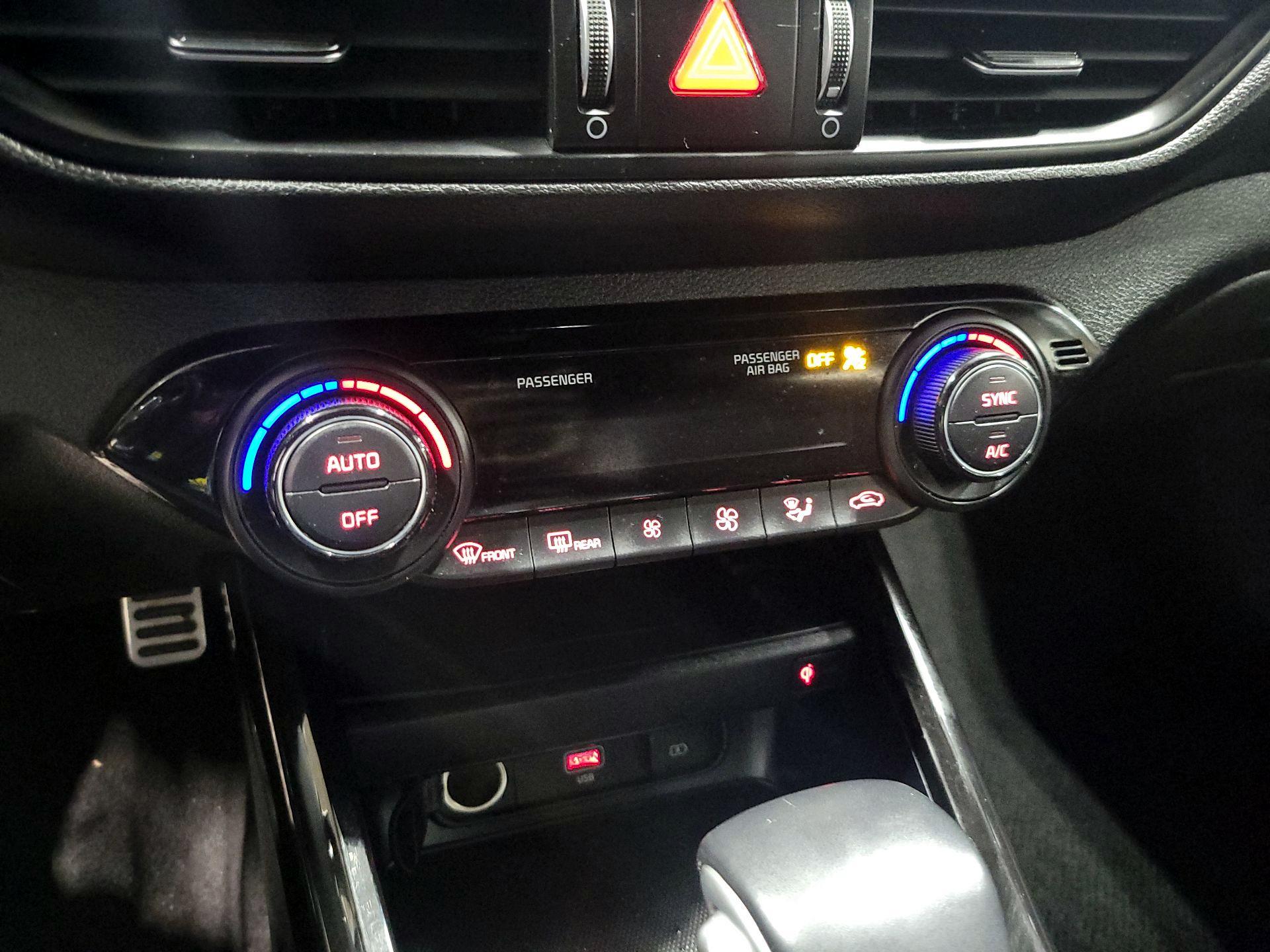 Thumbnail: 2023 Kia Forte - 17