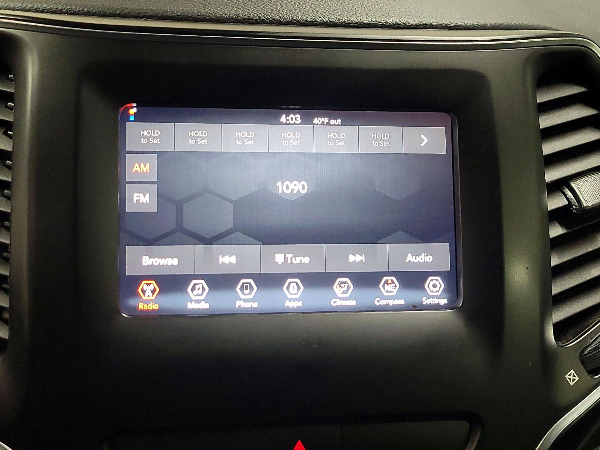 Thumbnail: 2020 Jeep Cherokee - 15