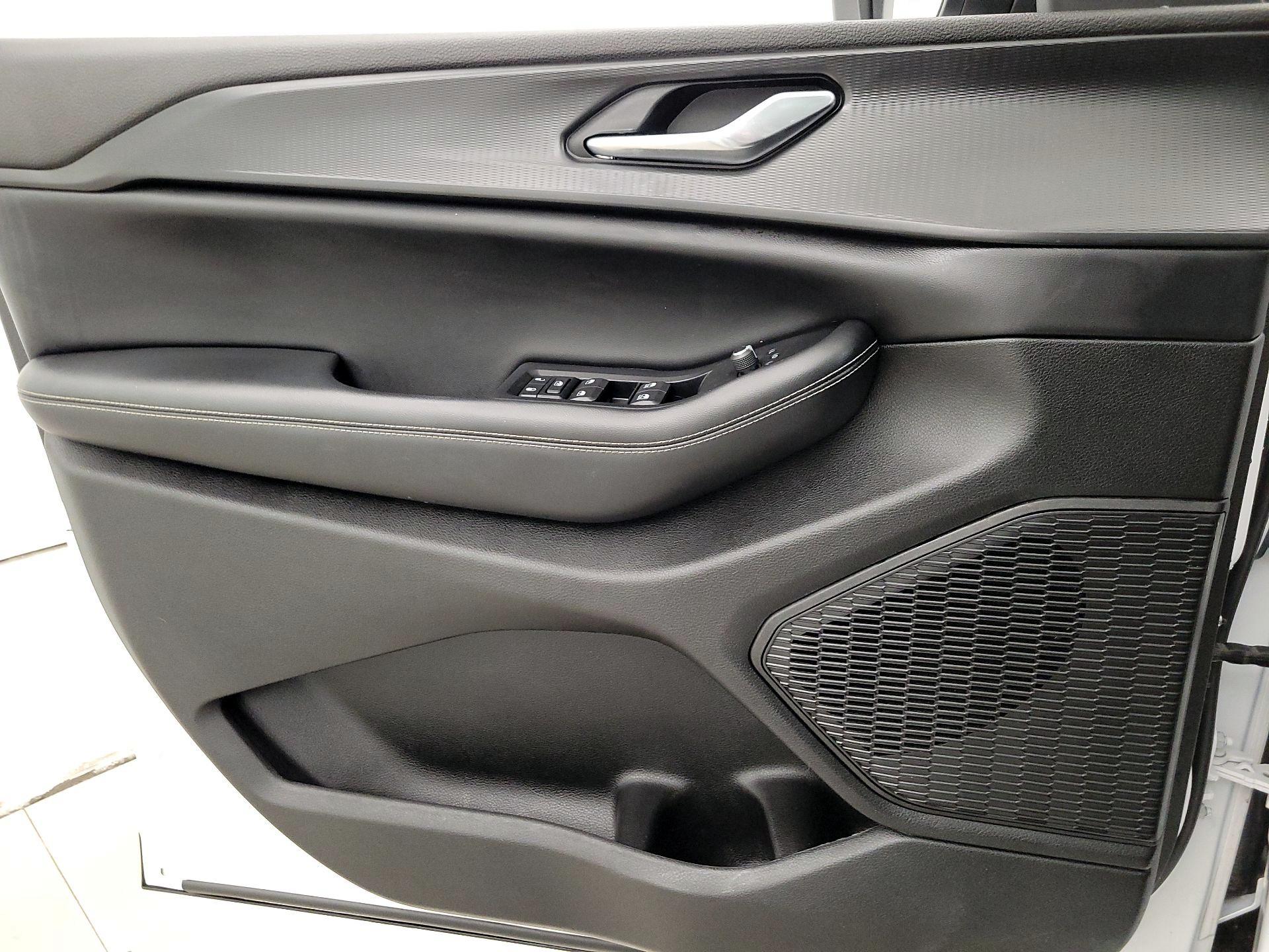 Thumbnail: 2023 Jeep Grand Cherokee - 12