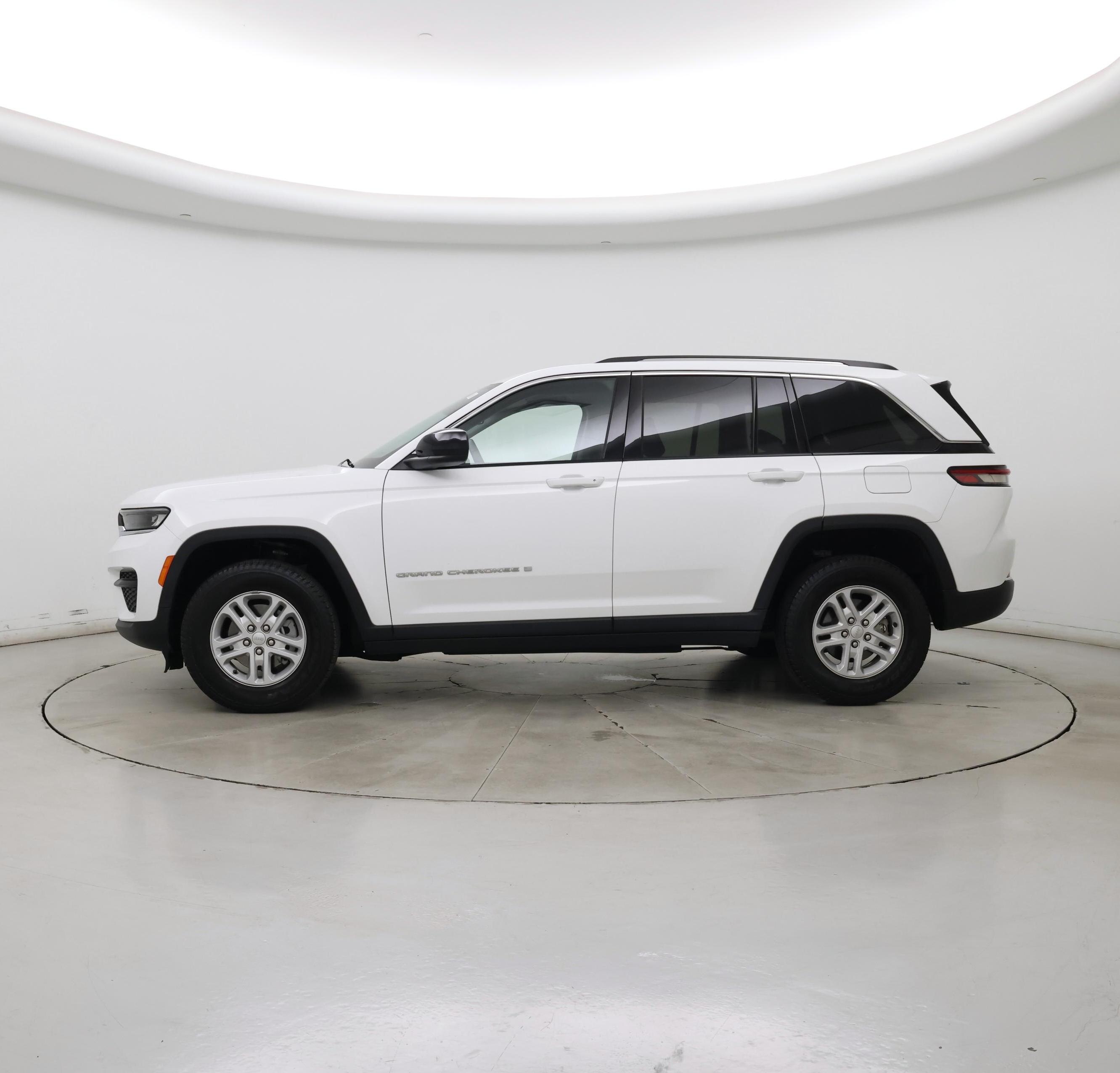 Thumbnail: 2023 Jeep Grand Cherokee - 3