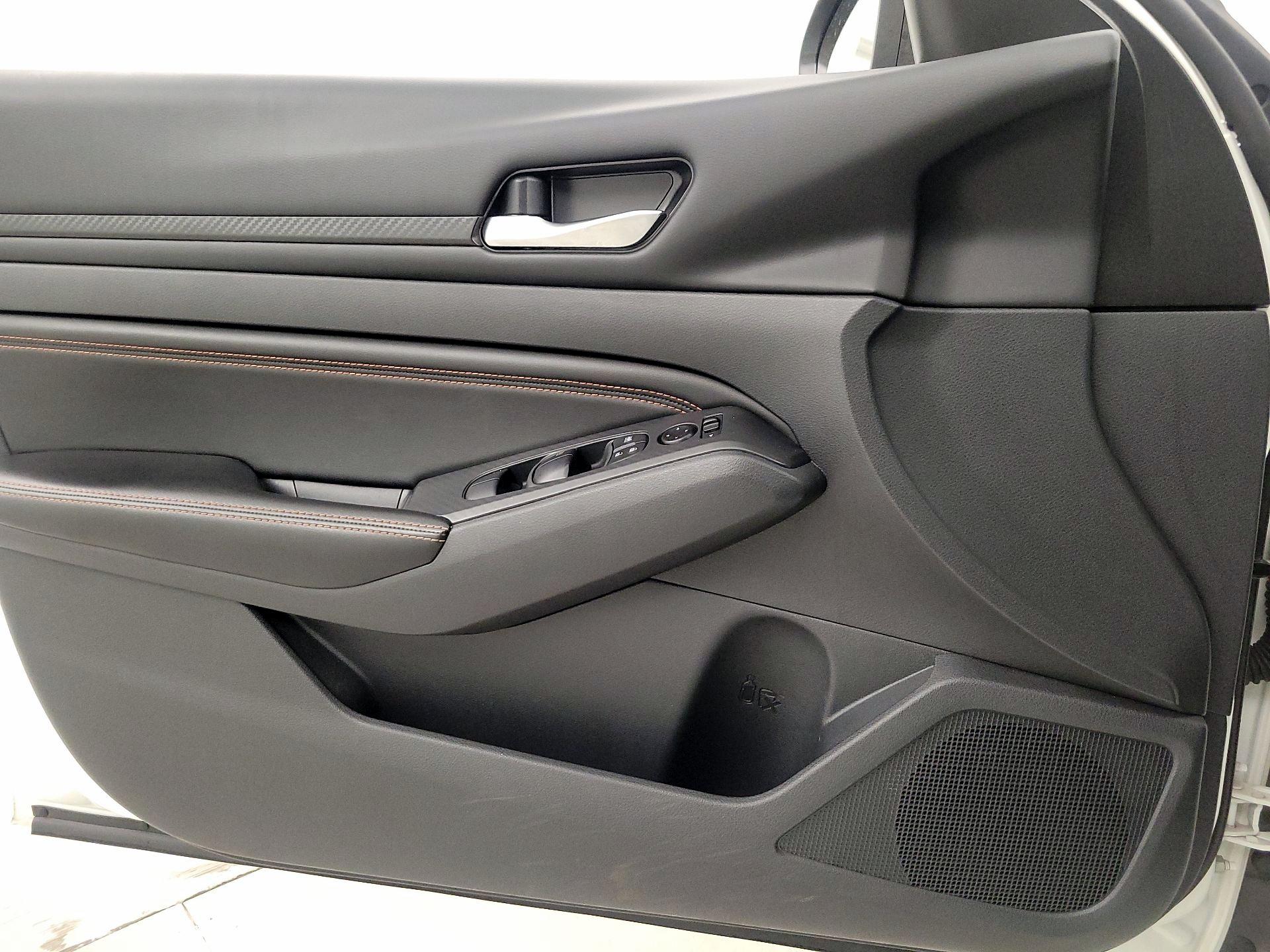 Thumbnail: 2022 Nissan Altima - 12