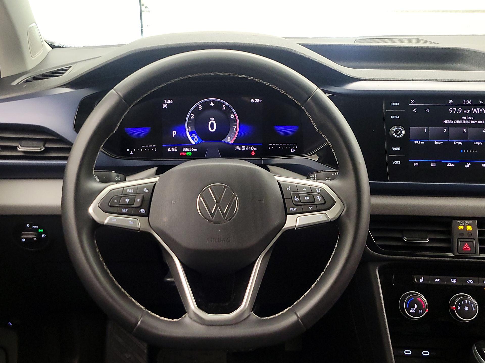 Thumbnail: 2023 Volkswagen Taos - 10