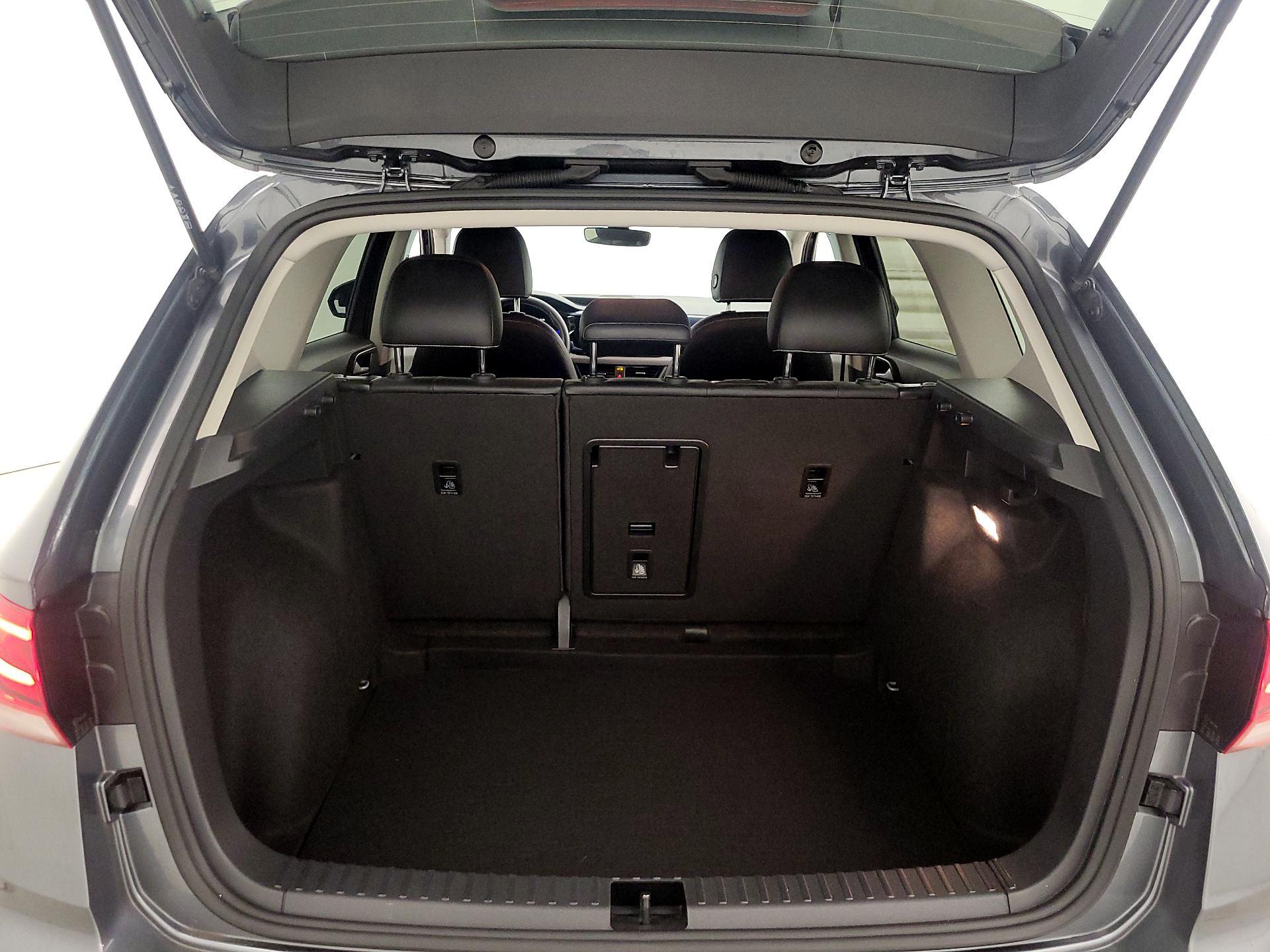 Thumbnail: 2023 Volkswagen Taos - 20