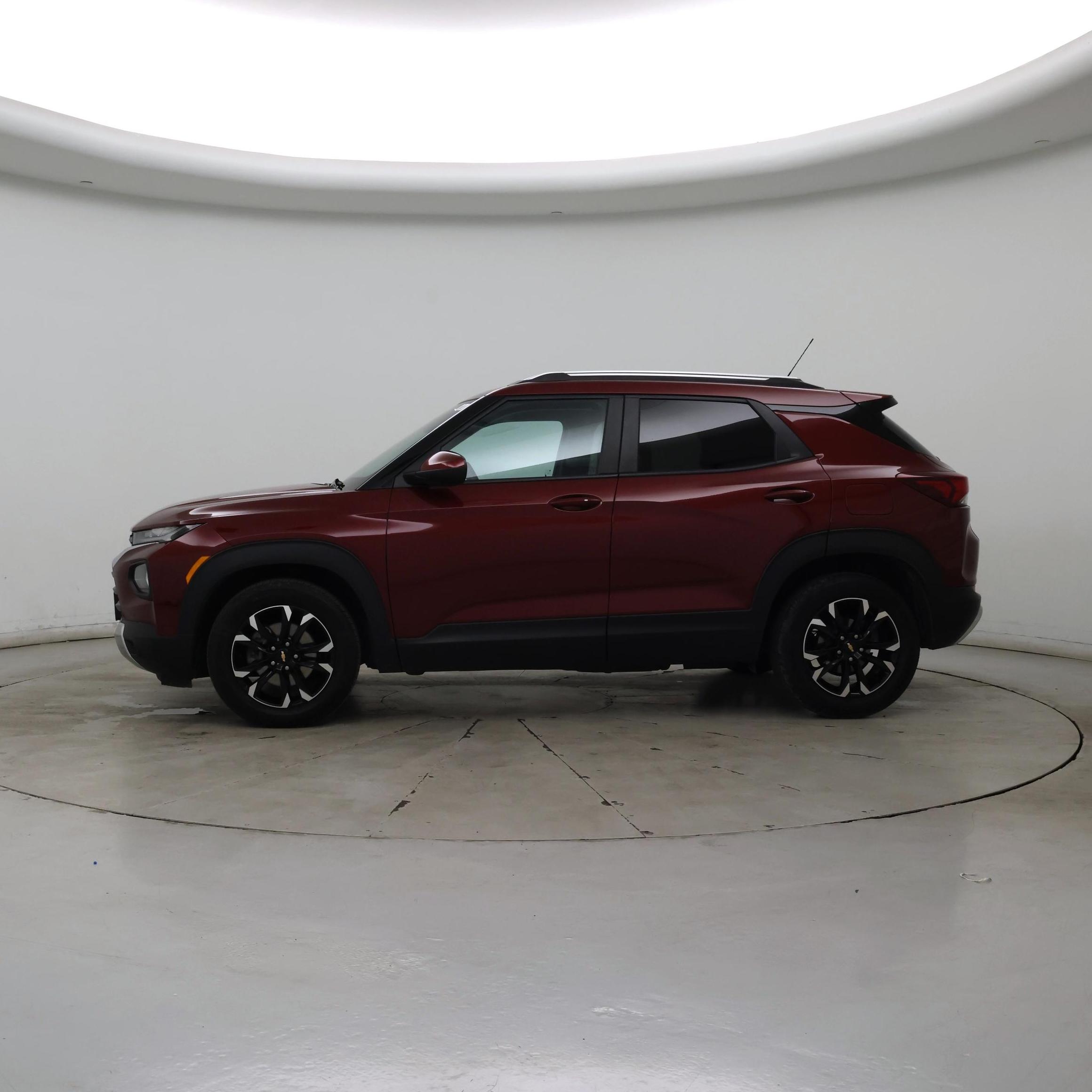 Thumbnail: 2023 Chevrolet TrailBlazer - 3