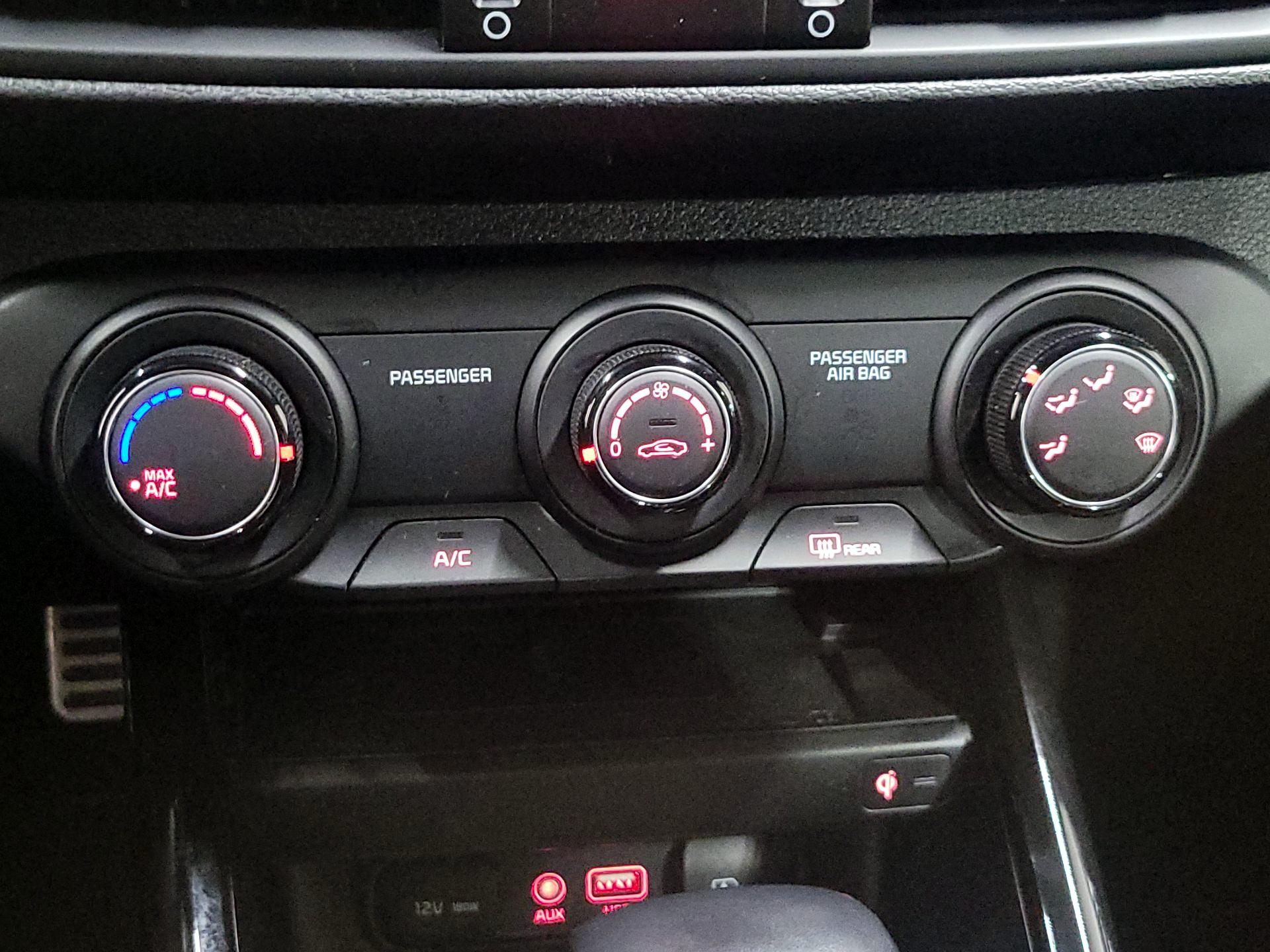 Thumbnail: 2020 Kia Forte - 16