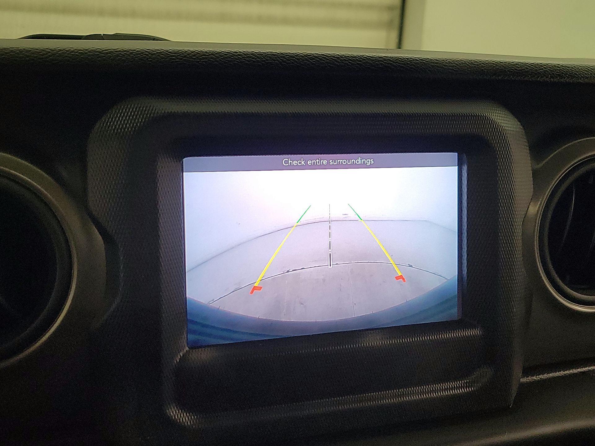 Thumbnail: 2022 Jeep Wrangler - 14