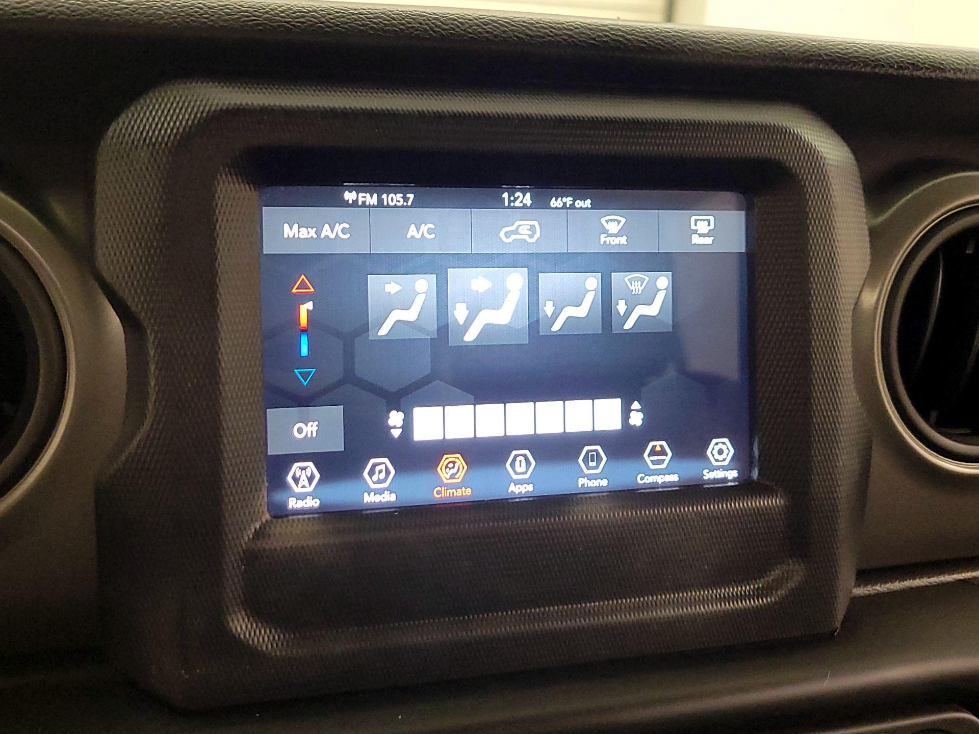 Thumbnail: 2022 Jeep Wrangler - 16