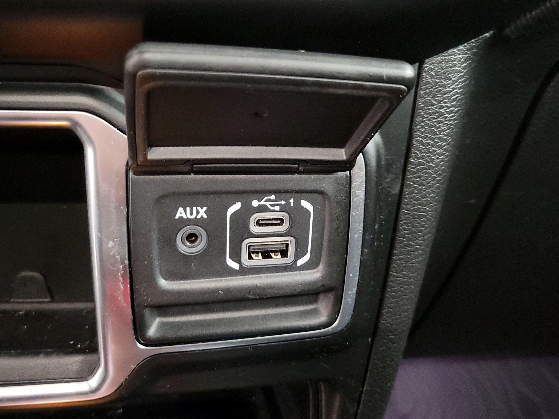 Thumbnail: 2022 Jeep Wrangler - 18