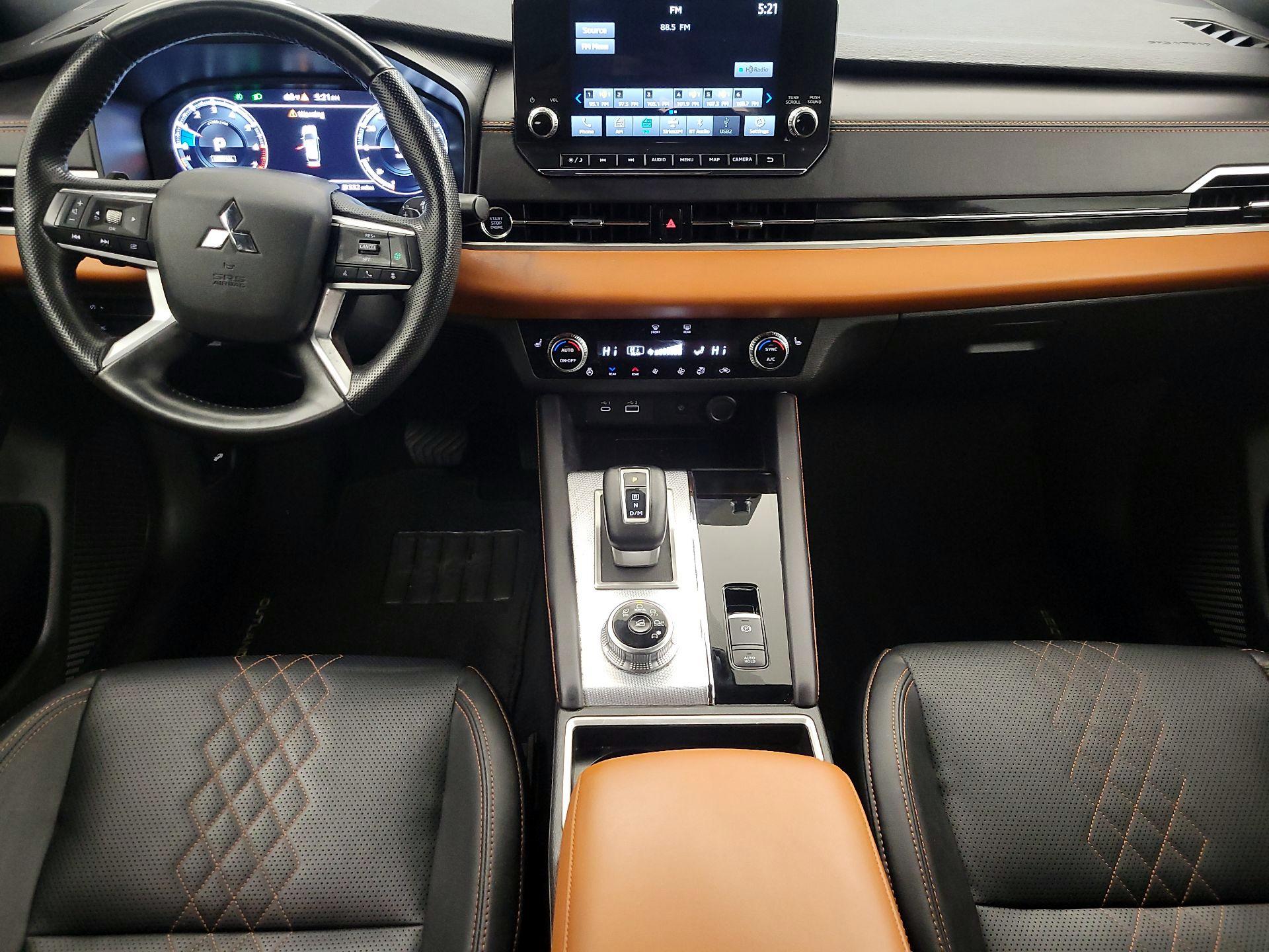 Thumbnail: 2024 Mitsubishi Outlander - 9