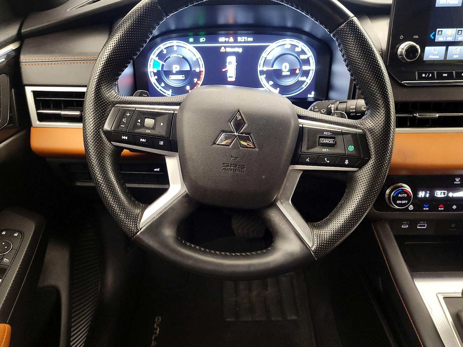 2024 Mitsubishi Outlander SEL - Photo 11