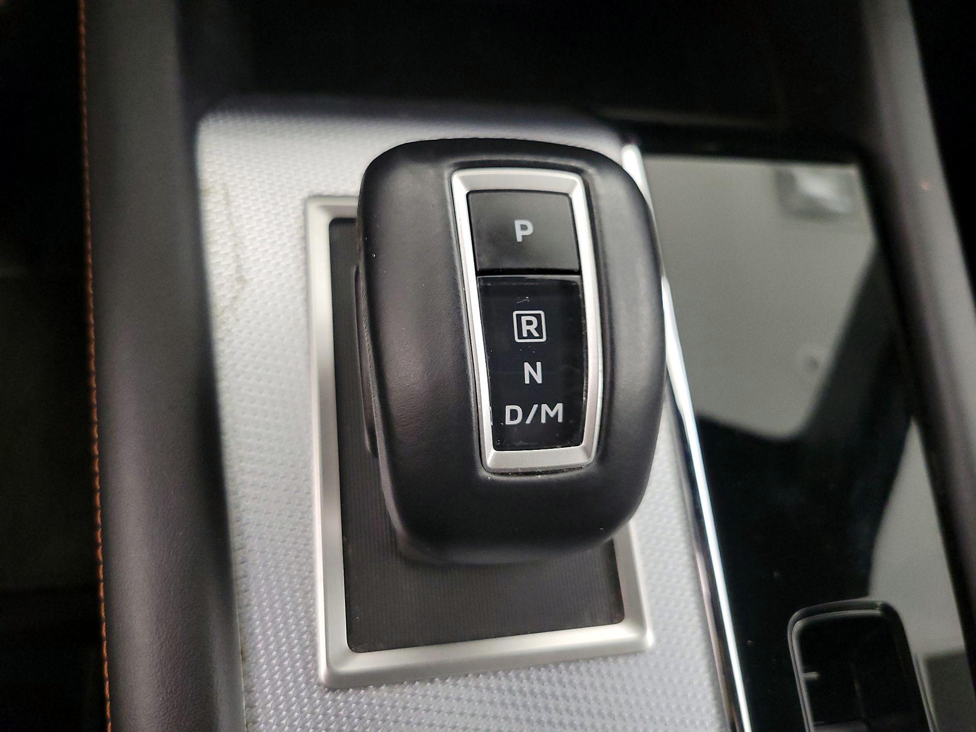Thumbnail: 2024 Mitsubishi Outlander - 17