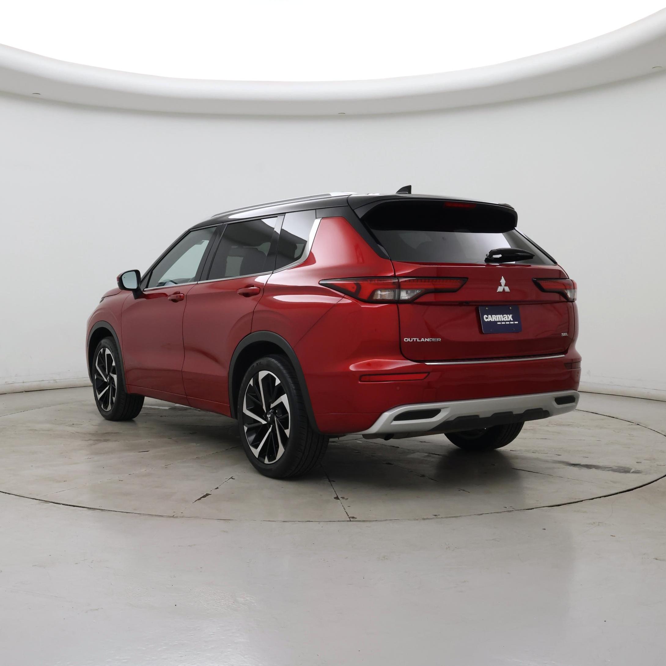 Thumbnail: 2024 Mitsubishi Outlander - 2