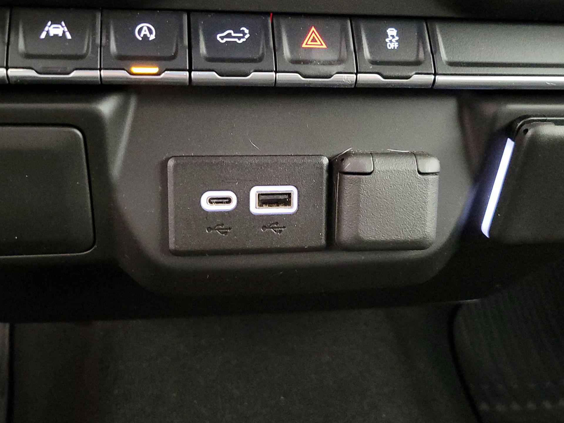 Thumbnail: 2024 Chevrolet Silverado 1500 - 18