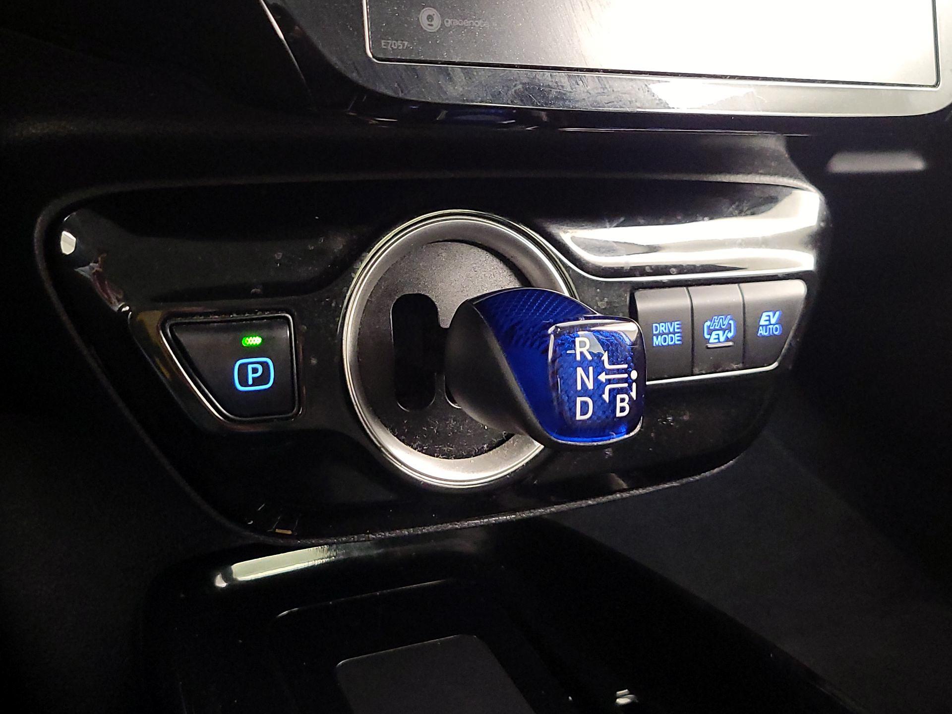 Thumbnail: 2020 Toyota Prius Prime - 18