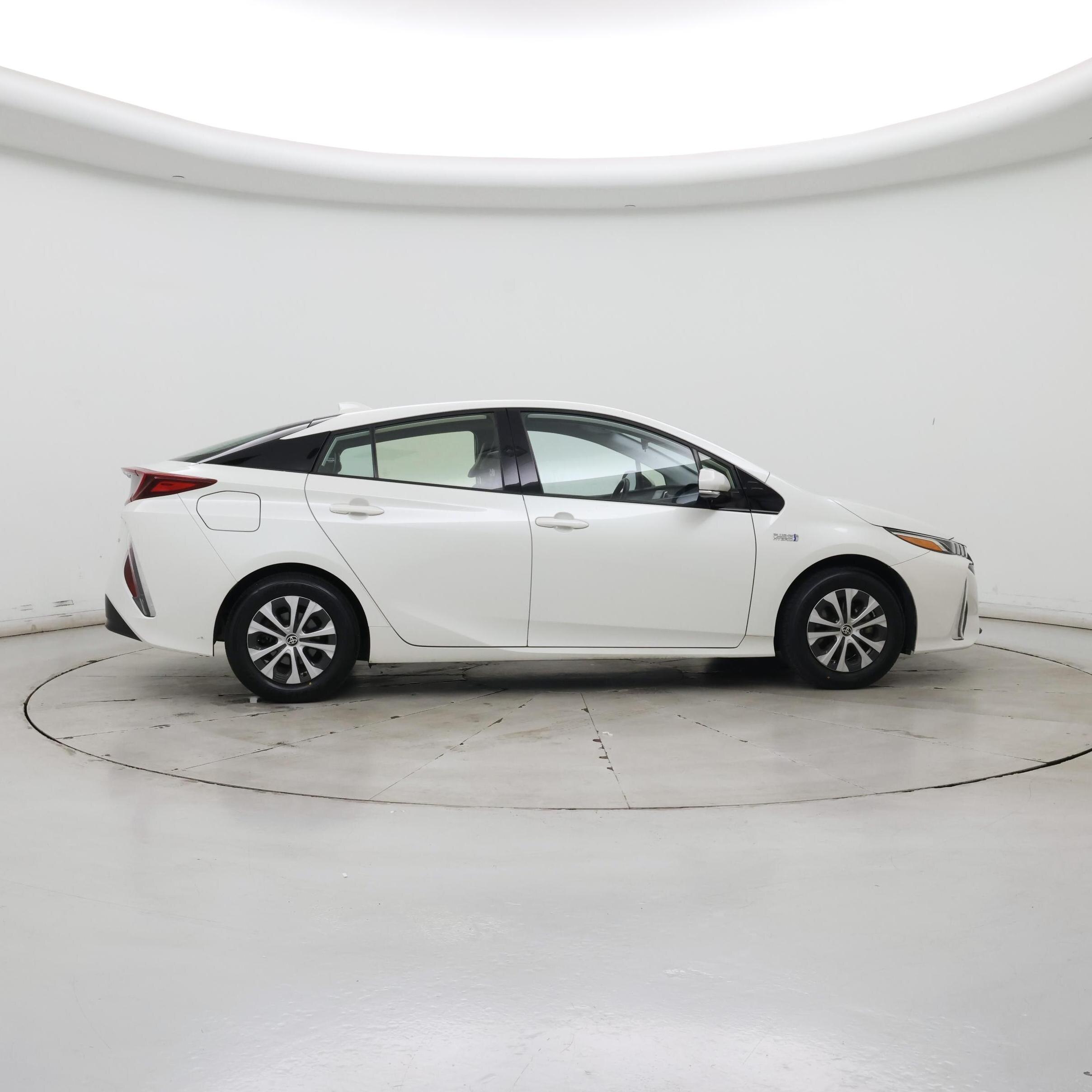 Thumbnail: 2020 Toyota Prius Prime - 7