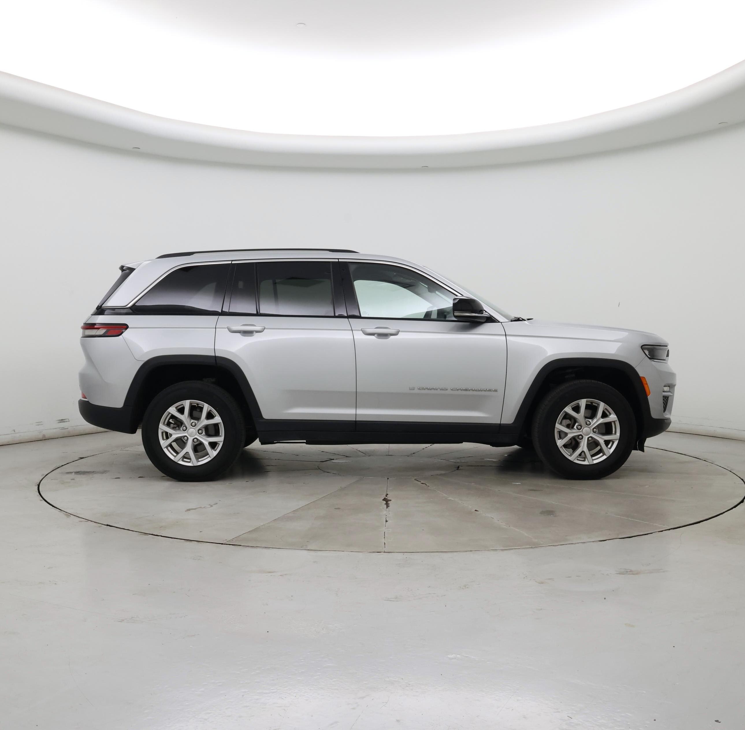 Thumbnail: 2023 Jeep Grand Cherokee - 7