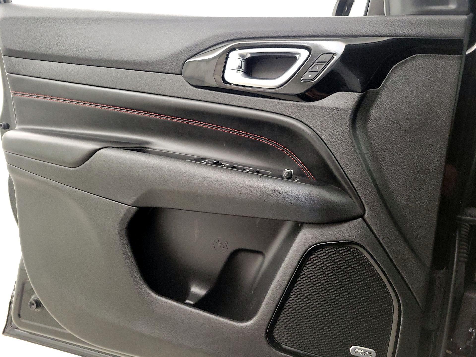 Thumbnail: 2022 Jeep Compass - 12