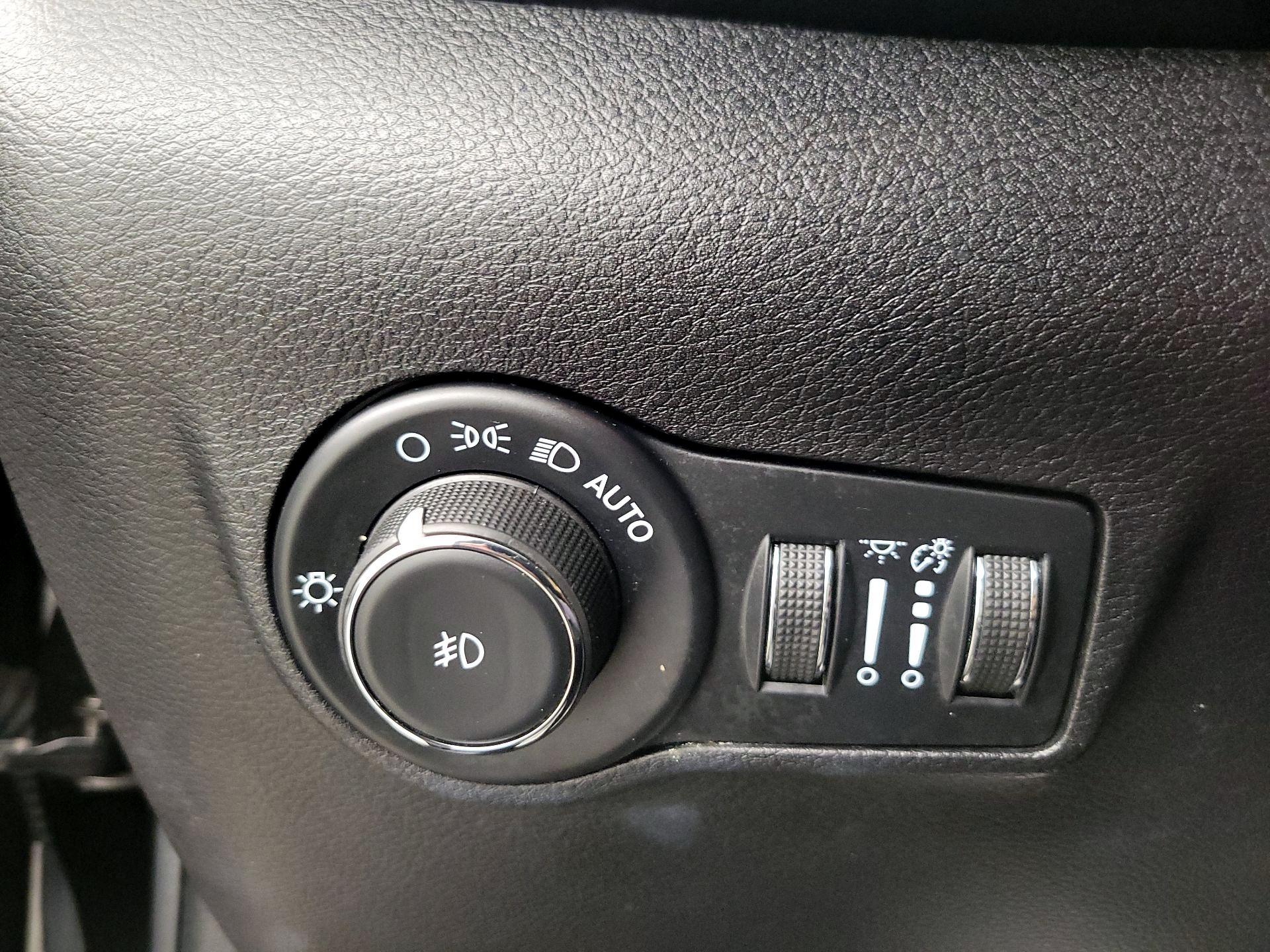 Thumbnail: 2022 Jeep Compass - 13