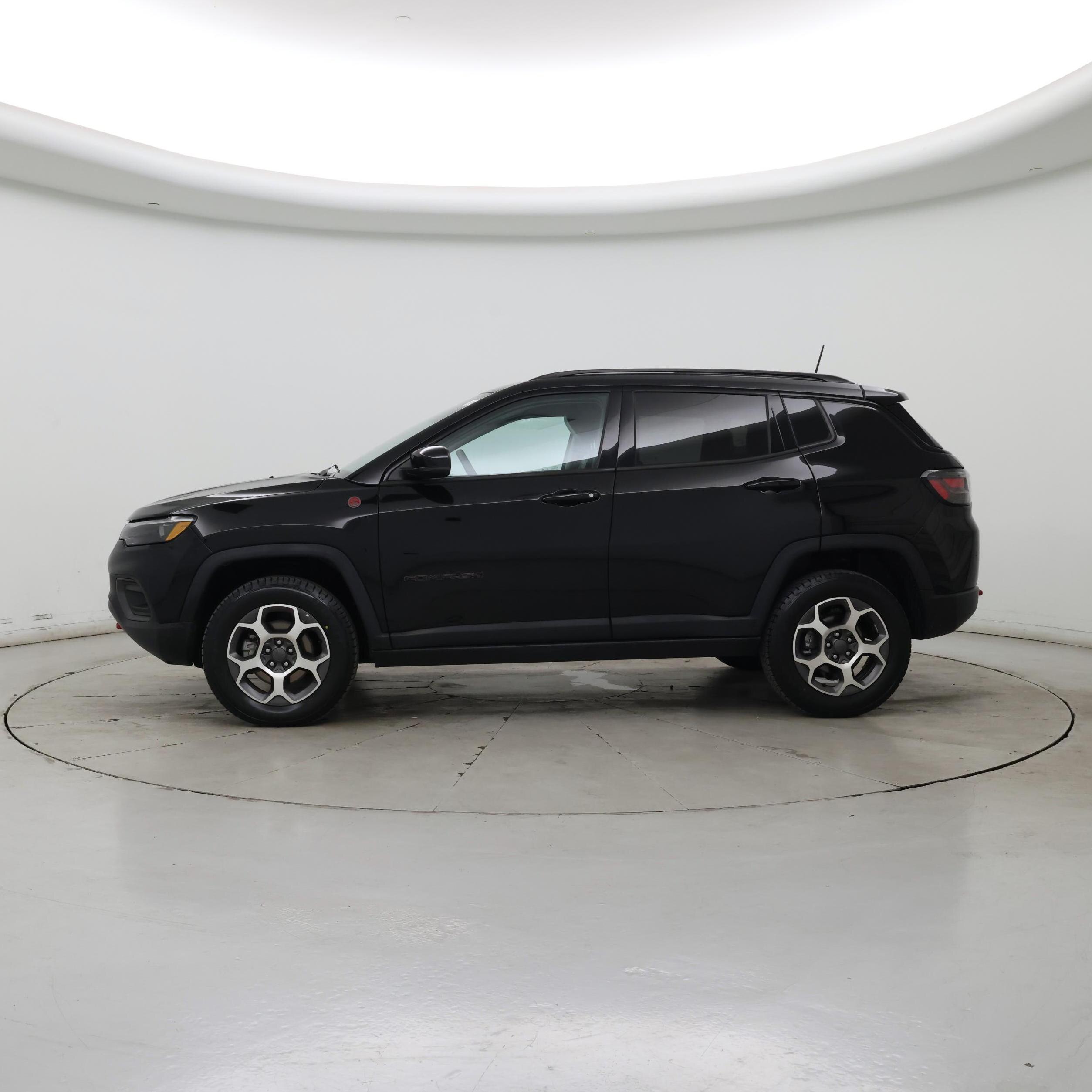 Thumbnail: 2022 Jeep Compass - 3