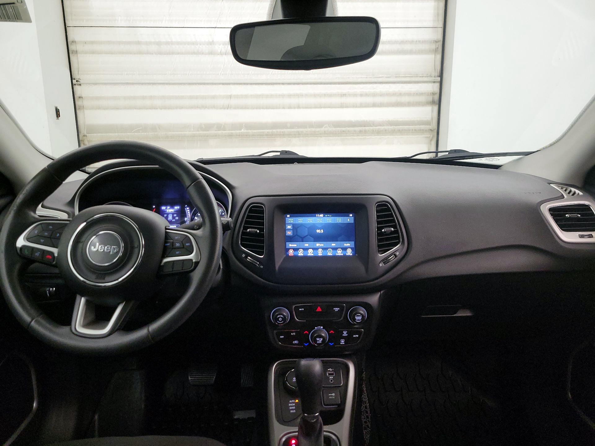 Thumbnail: 2021 Jeep Compass - 9