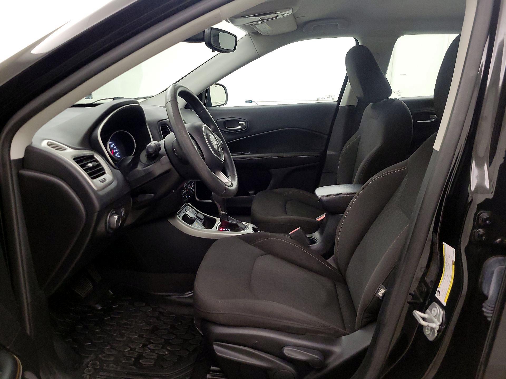 Thumbnail: 2021 Jeep Compass - 11