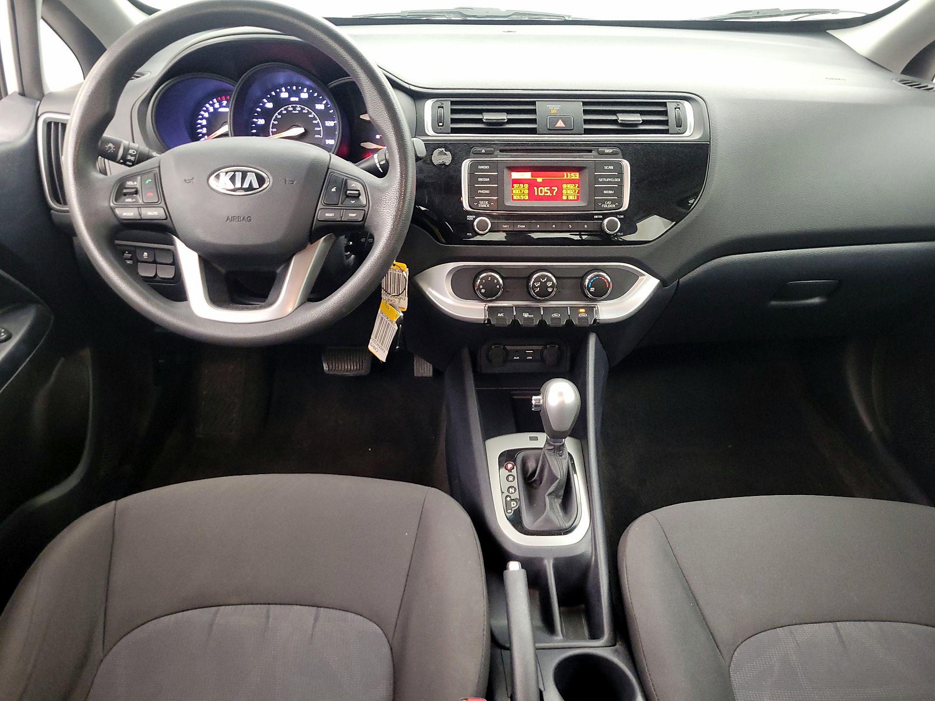 Thumbnail: 2016 Kia Rio - 9